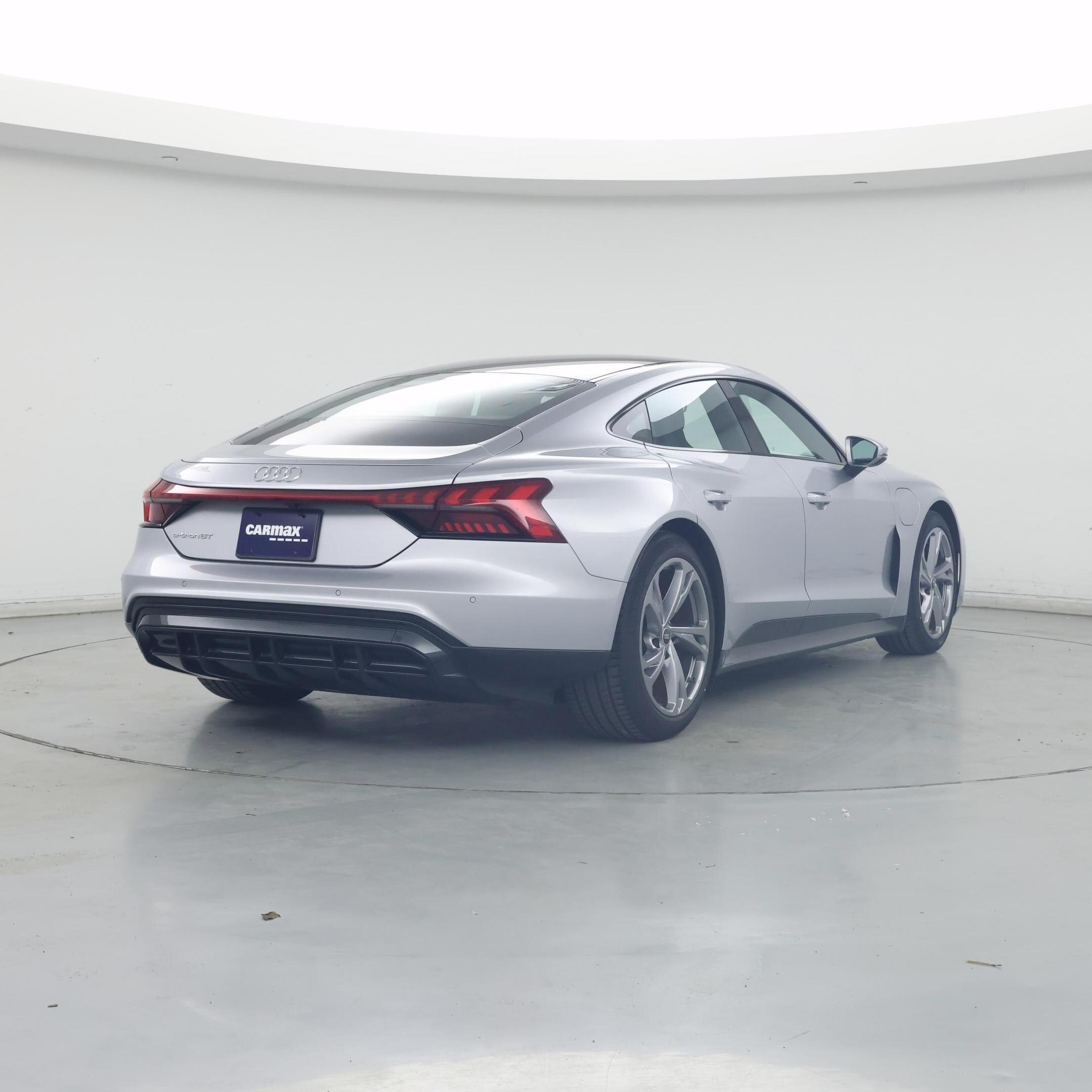 Thumbnail: 2022 Audi e-tron GT - 8