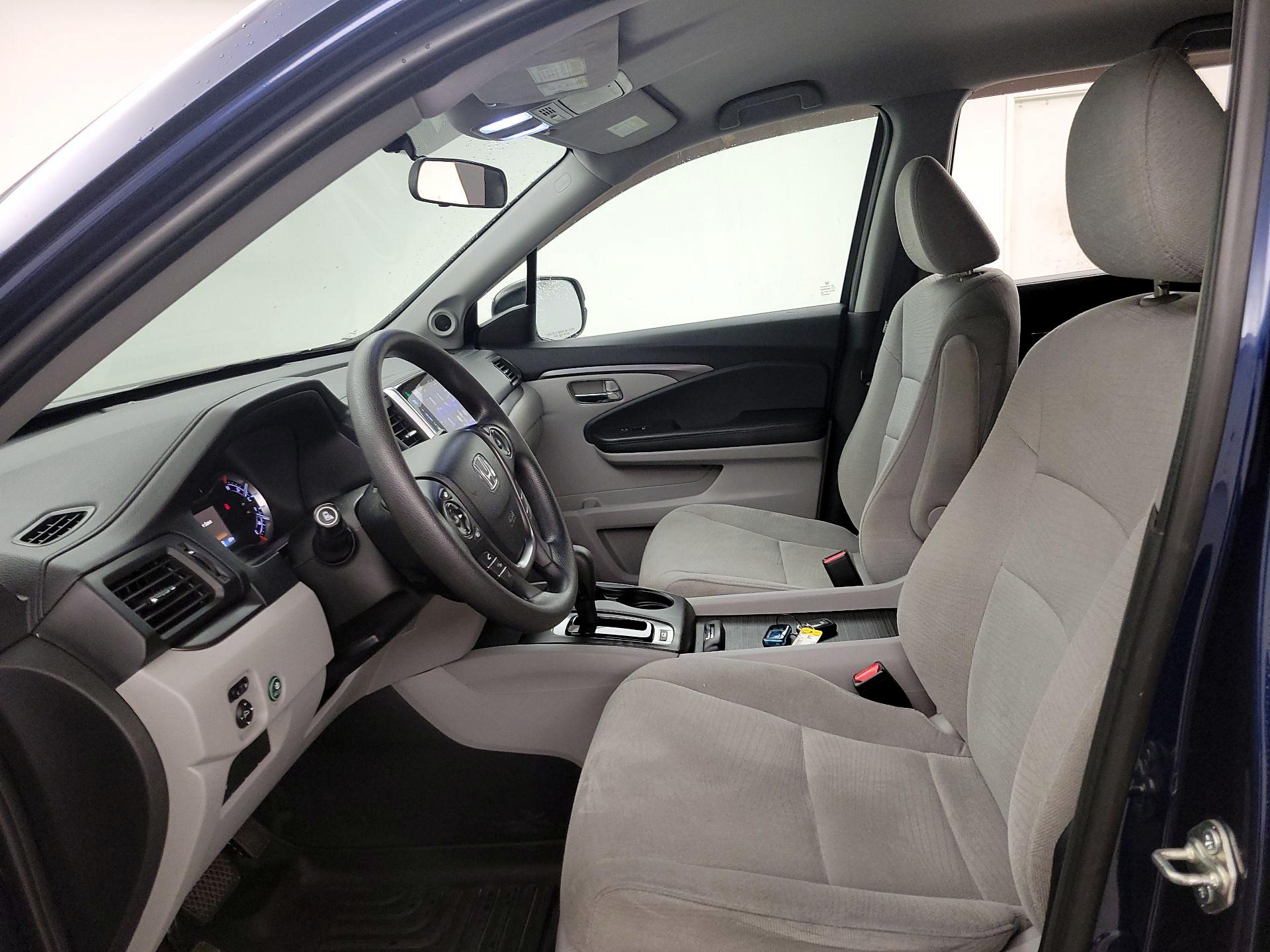 Thumbnail: 2016 Honda Pilot - 11