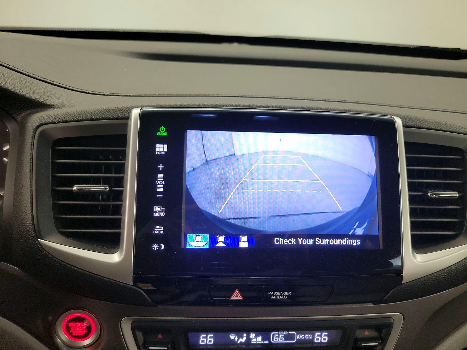 Thumbnail: 2016 Honda Pilot - 14