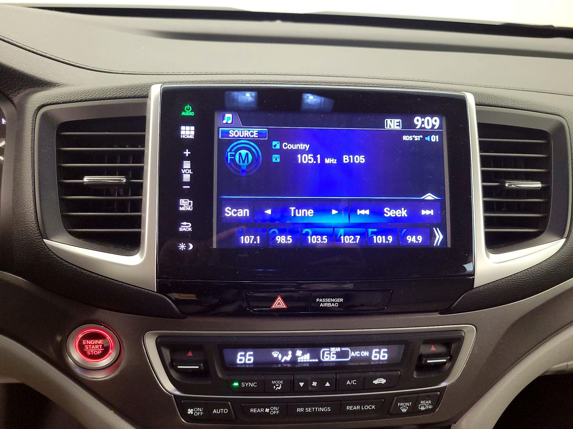 Thumbnail: 2016 Honda Pilot - 15