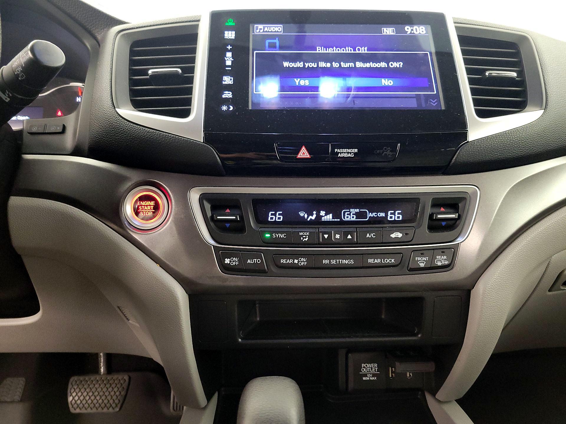 Thumbnail: 2016 Honda Pilot - 16