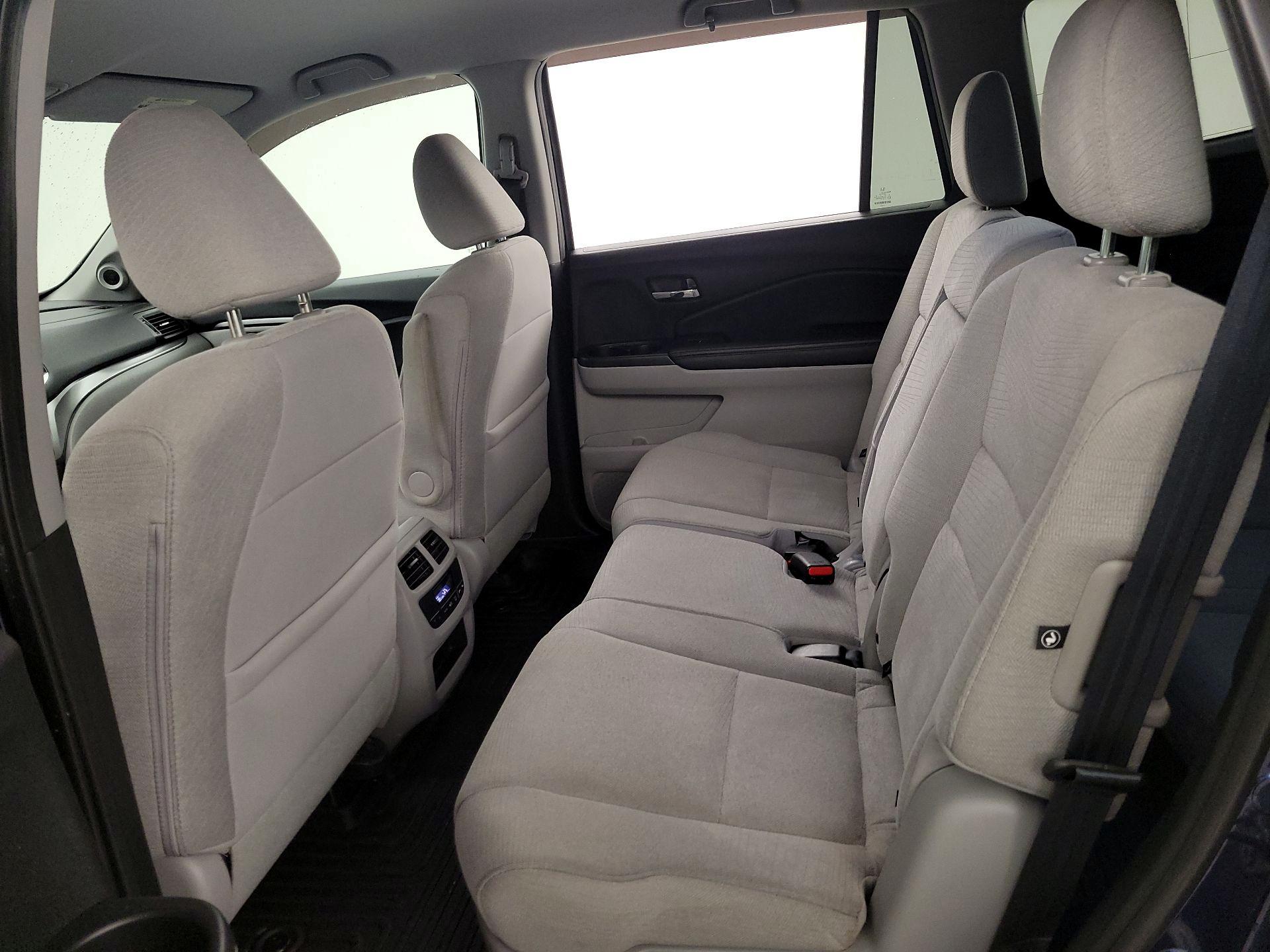 Thumbnail: 2016 Honda Pilot - 19