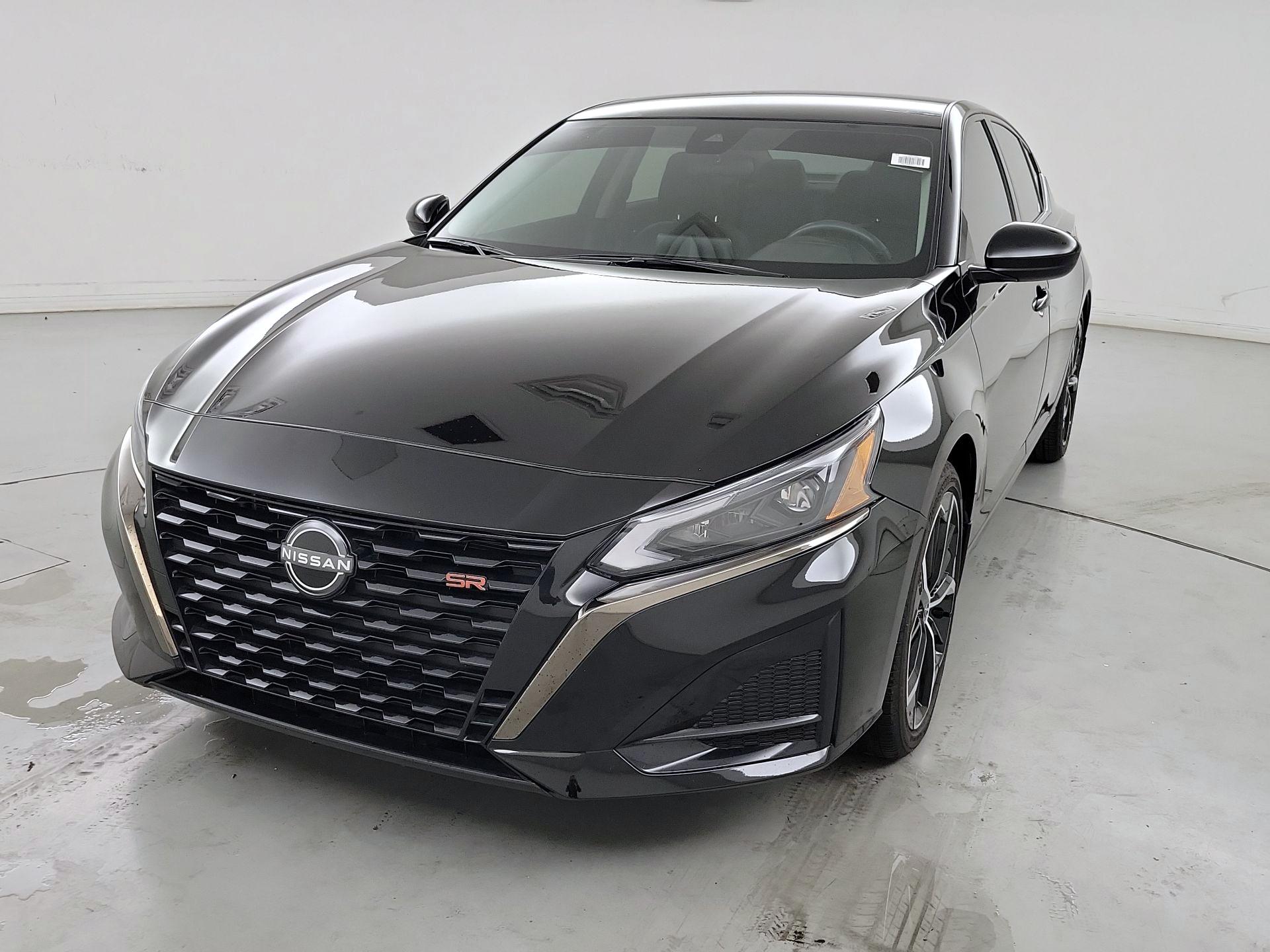 Thumbnail: 2023 Nissan Altima - 3