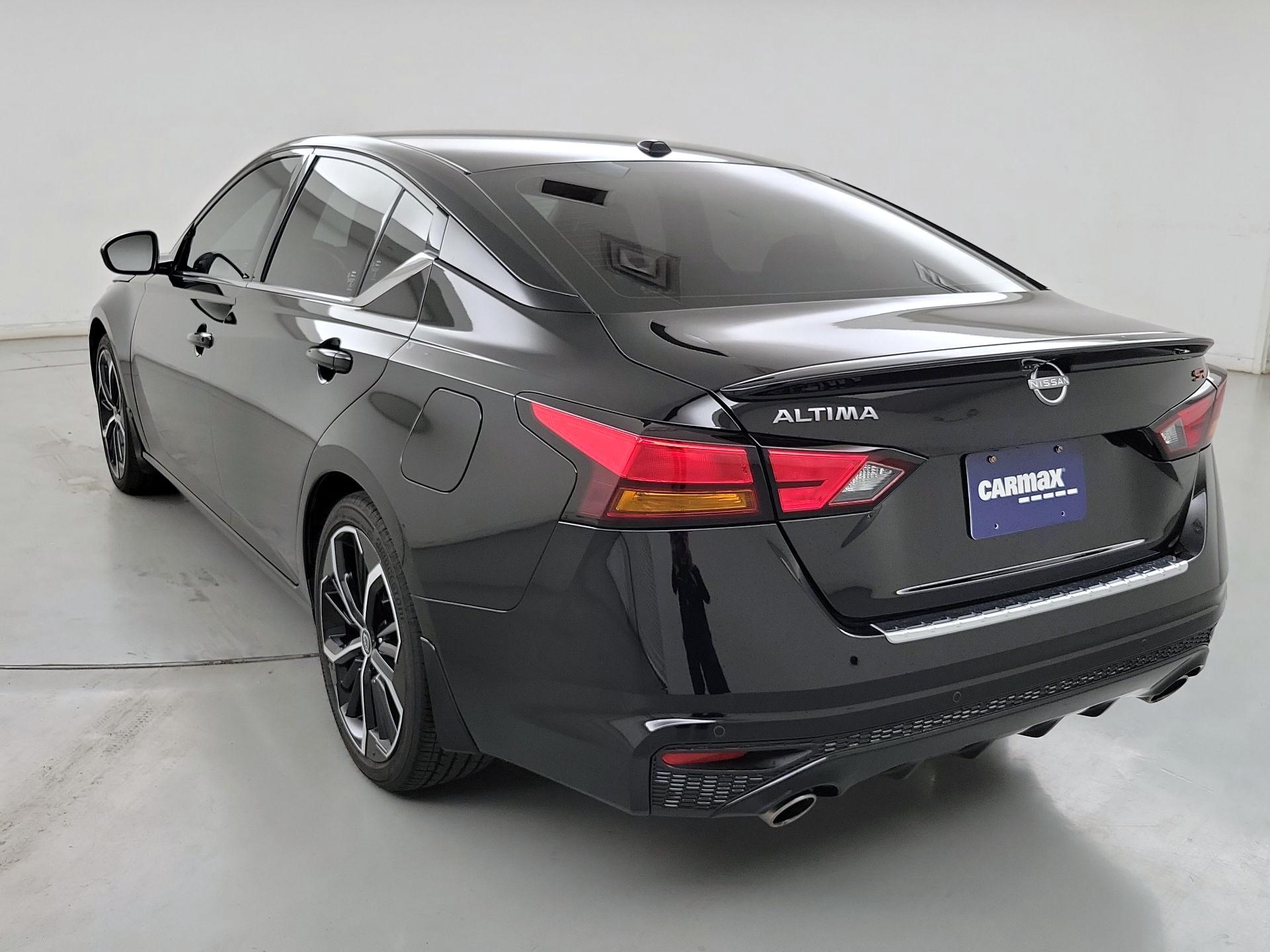 Thumbnail: 2023 Nissan Altima - 7