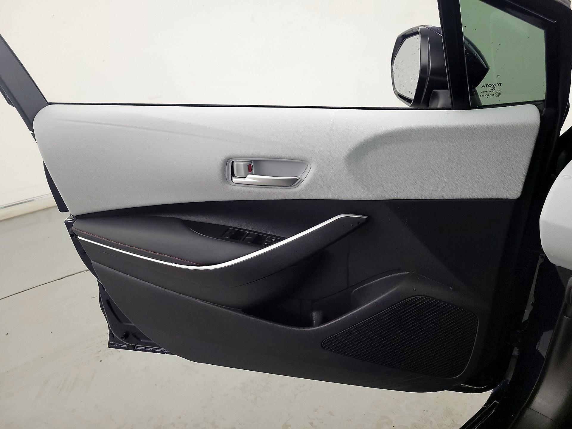 Thumbnail: 2025 Toyota Corolla - 12