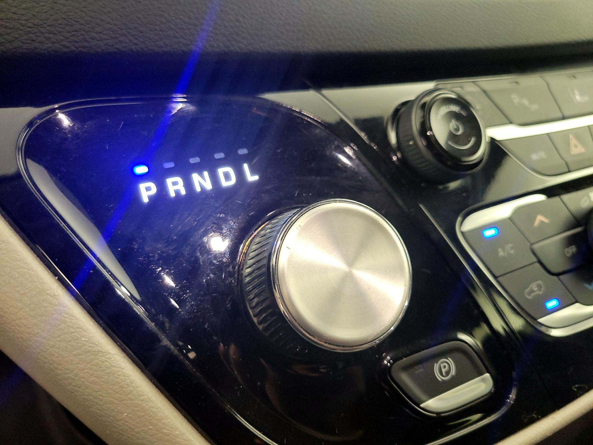 Thumbnail: 2023 Chrysler Pacifica - 17