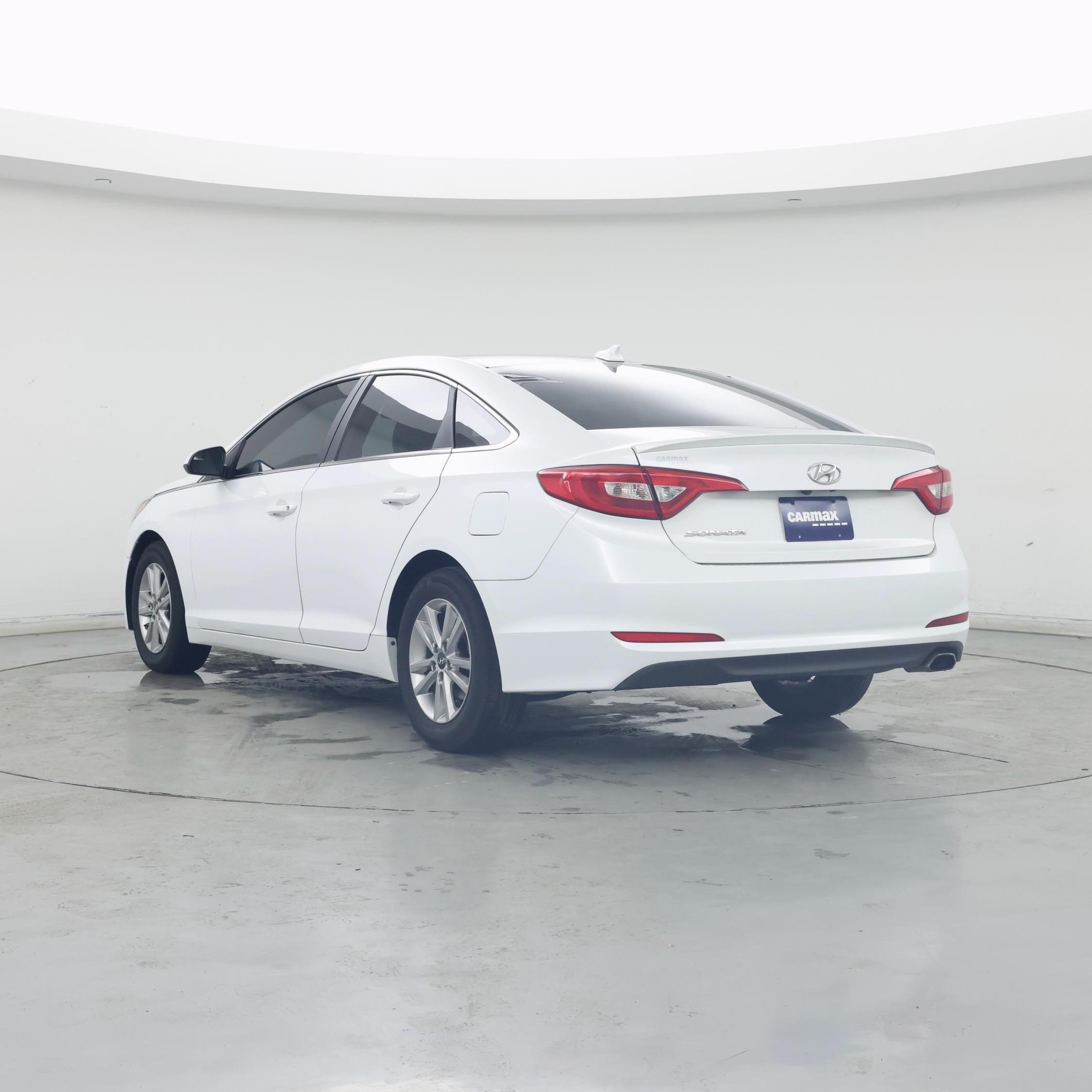 Thumbnail: 2015 Hyundai Sonata - 2