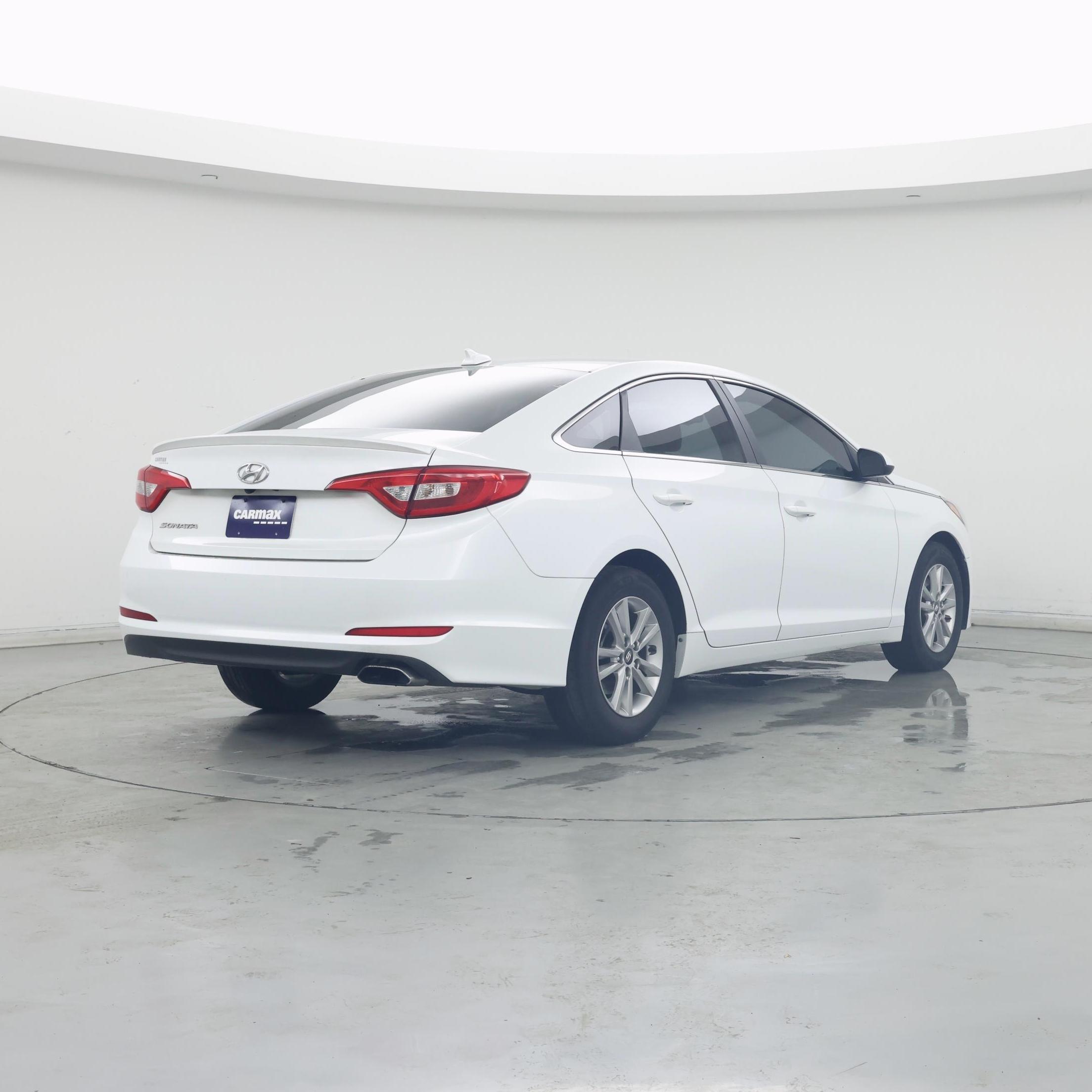 Thumbnail: 2015 Hyundai Sonata - 8