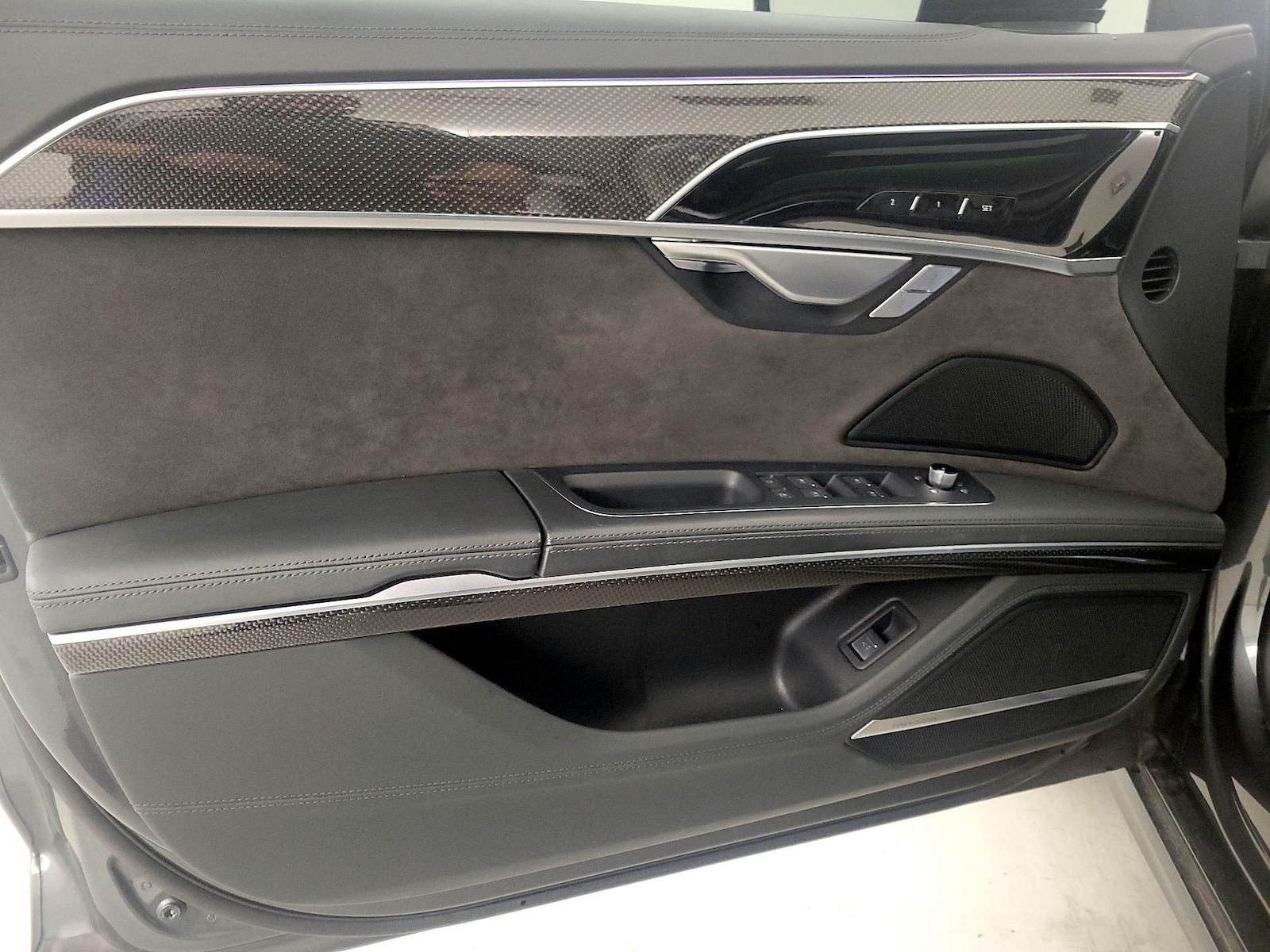2021 Audi S8 Base - Photo 13