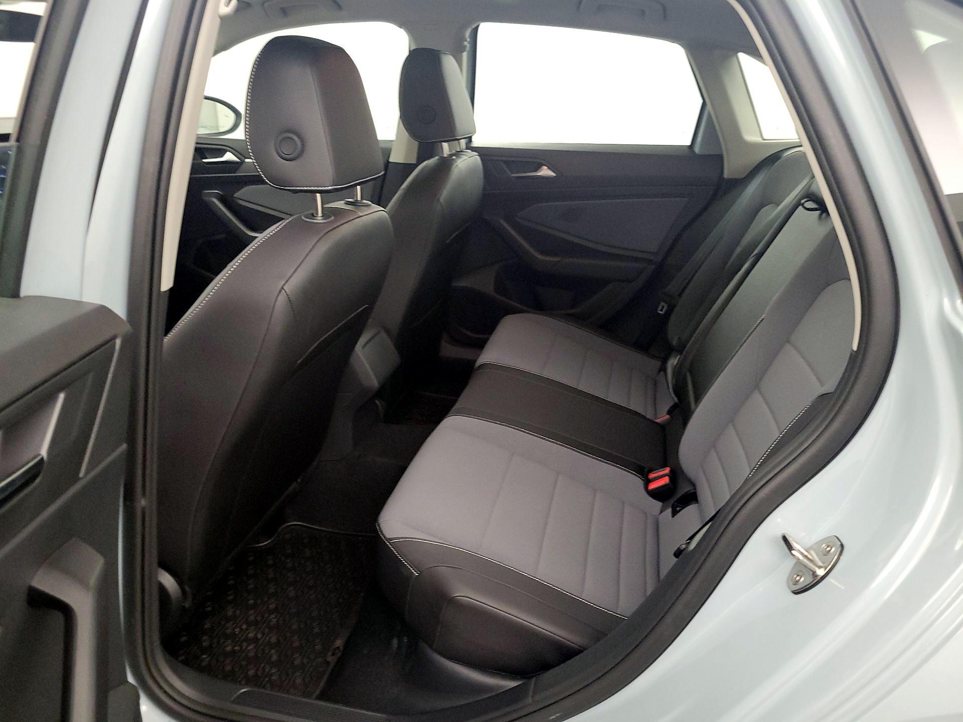 Thumbnail: 2025 Volkswagen Jetta - 20