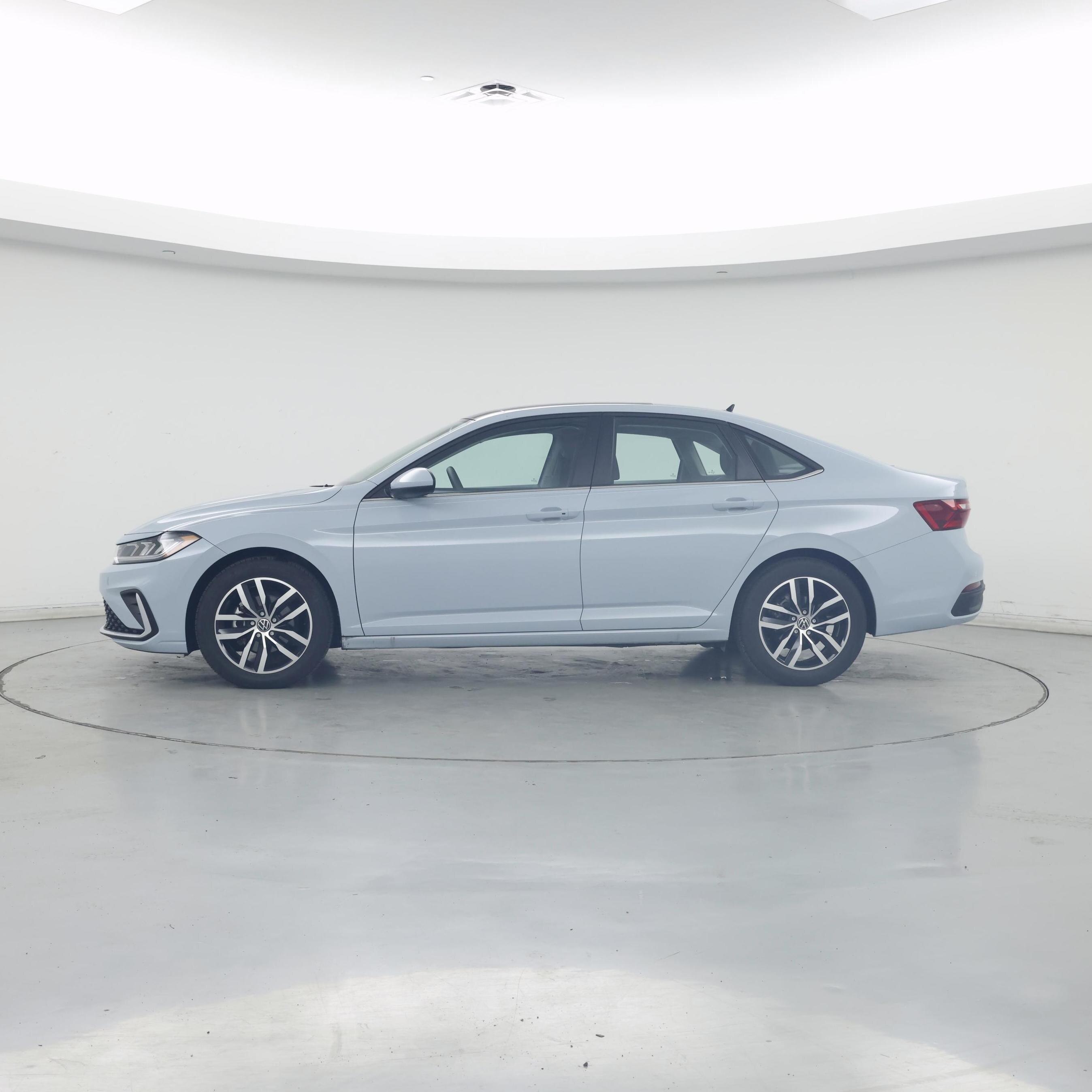 Thumbnail: 2025 Volkswagen Jetta - 3