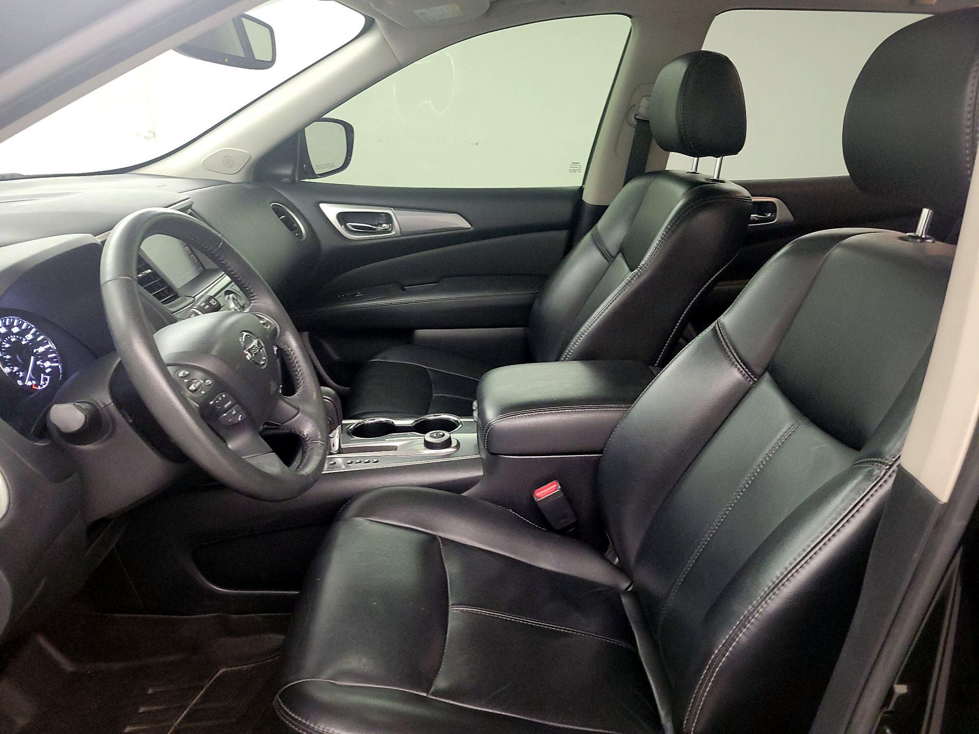 Thumbnail: 2017 Nissan Pathfinder - 11