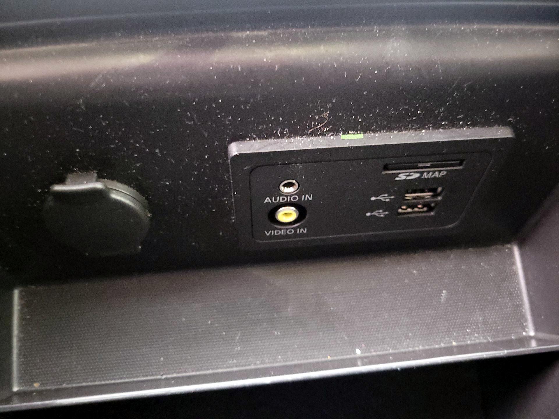 Thumbnail: 2017 Nissan Pathfinder - 19