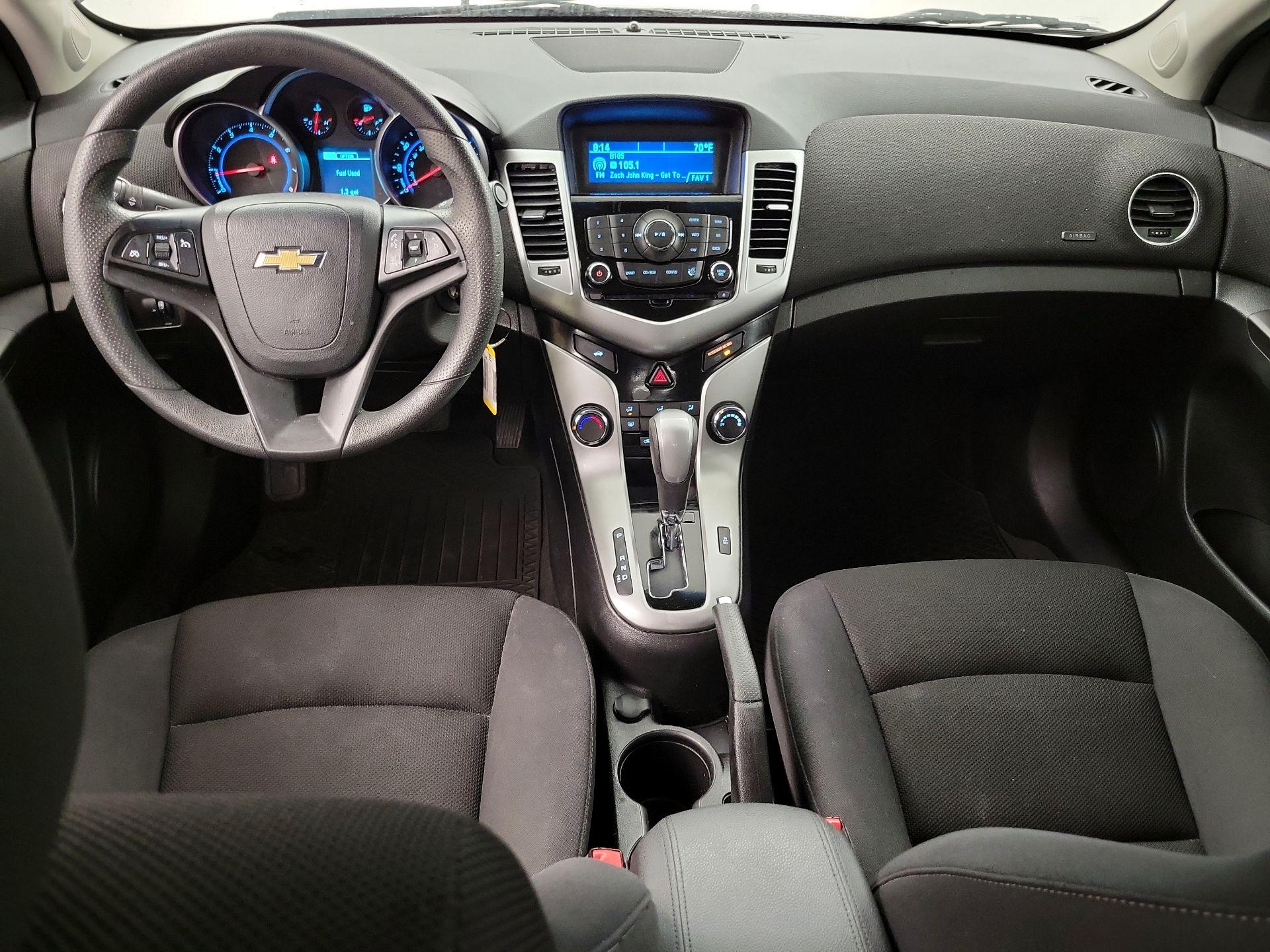 Thumbnail: 2015 Chevrolet Cruze - 9