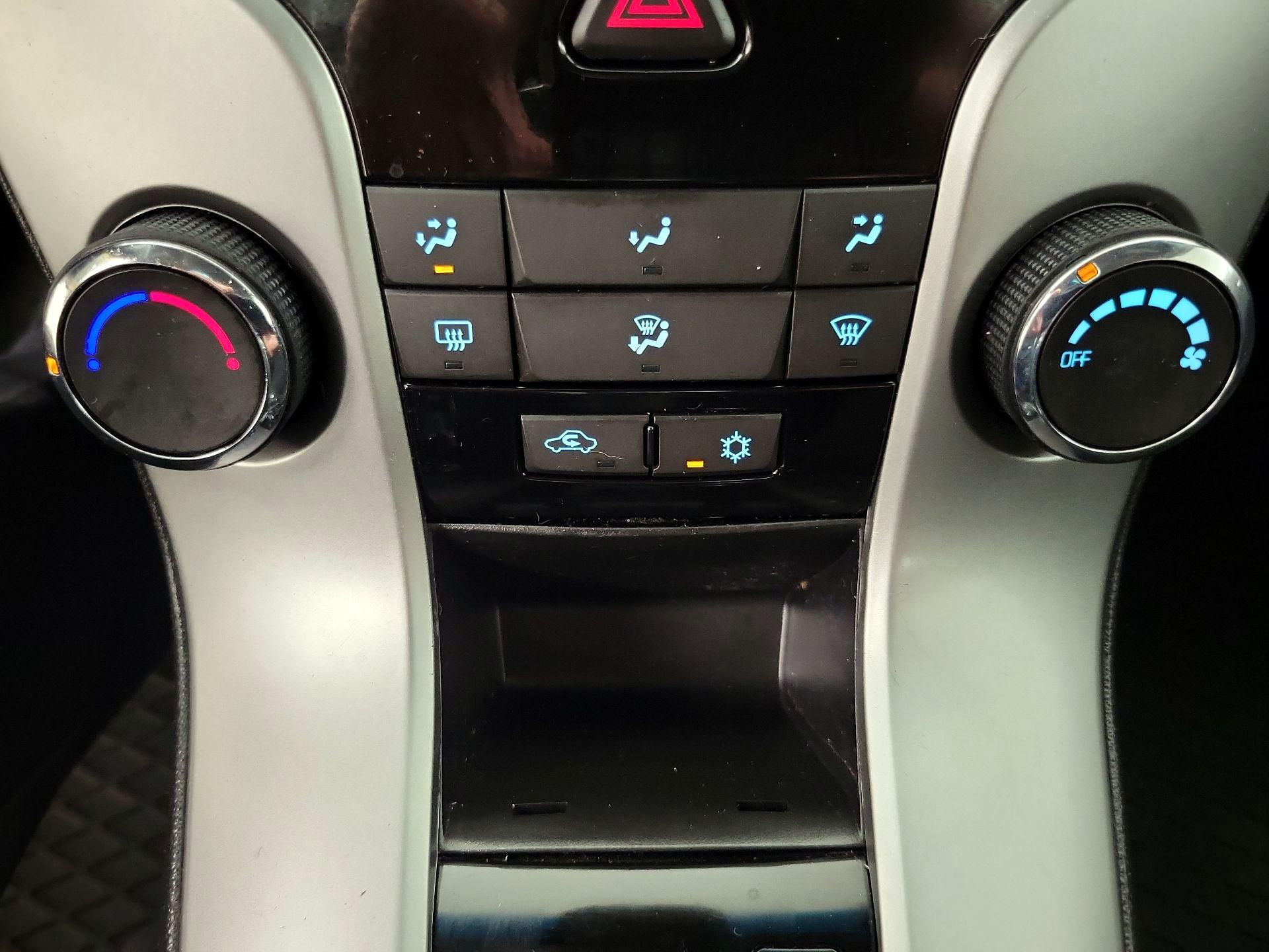 Thumbnail: 2015 Chevrolet Cruze - 15