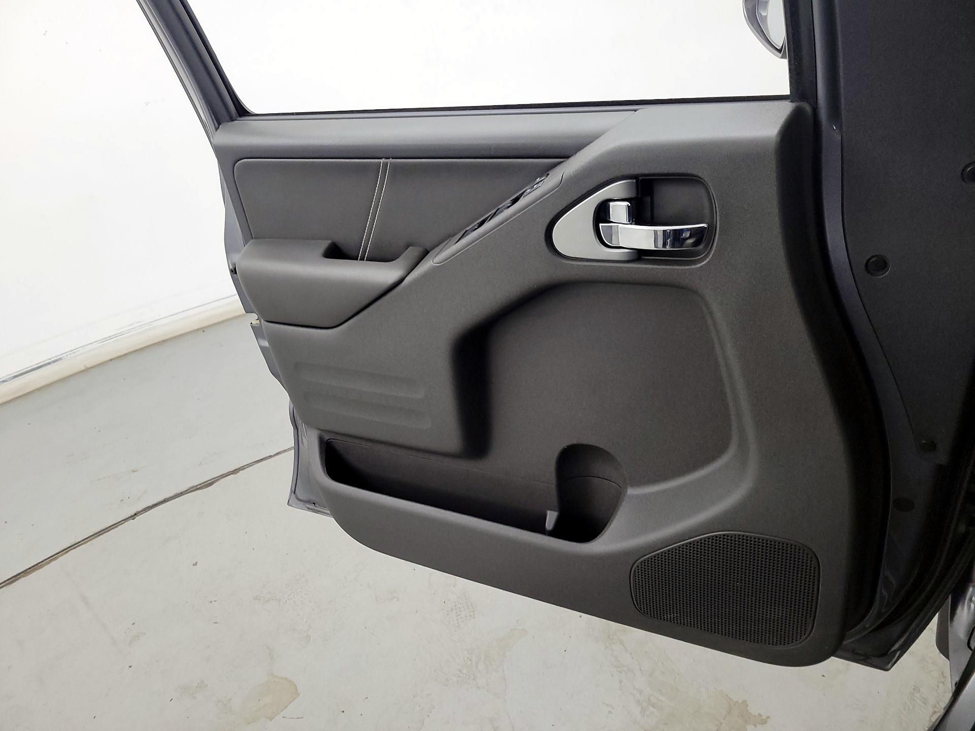 Thumbnail: 2021 Nissan Frontier - 12