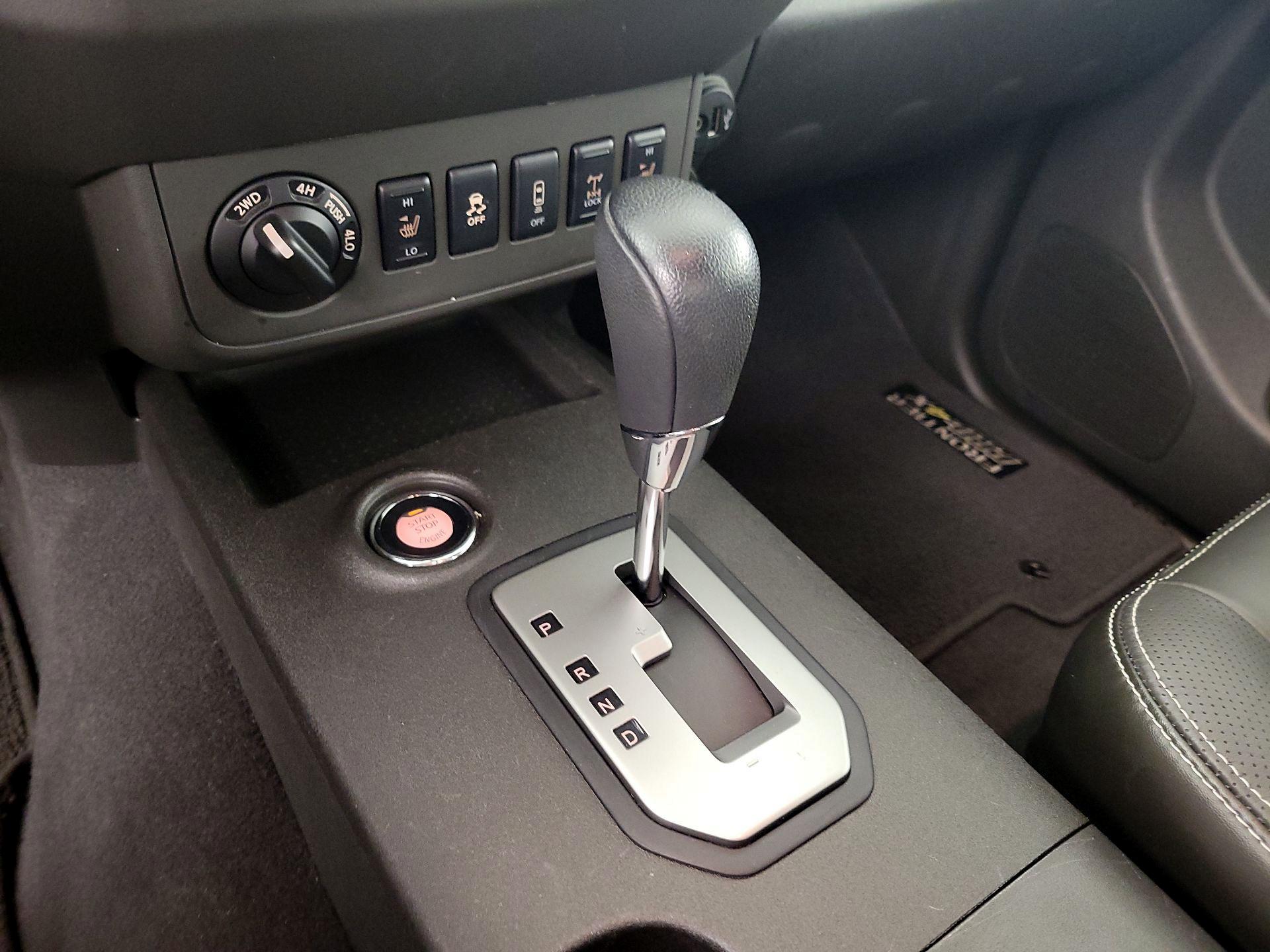 Thumbnail: 2021 Nissan Frontier - 18