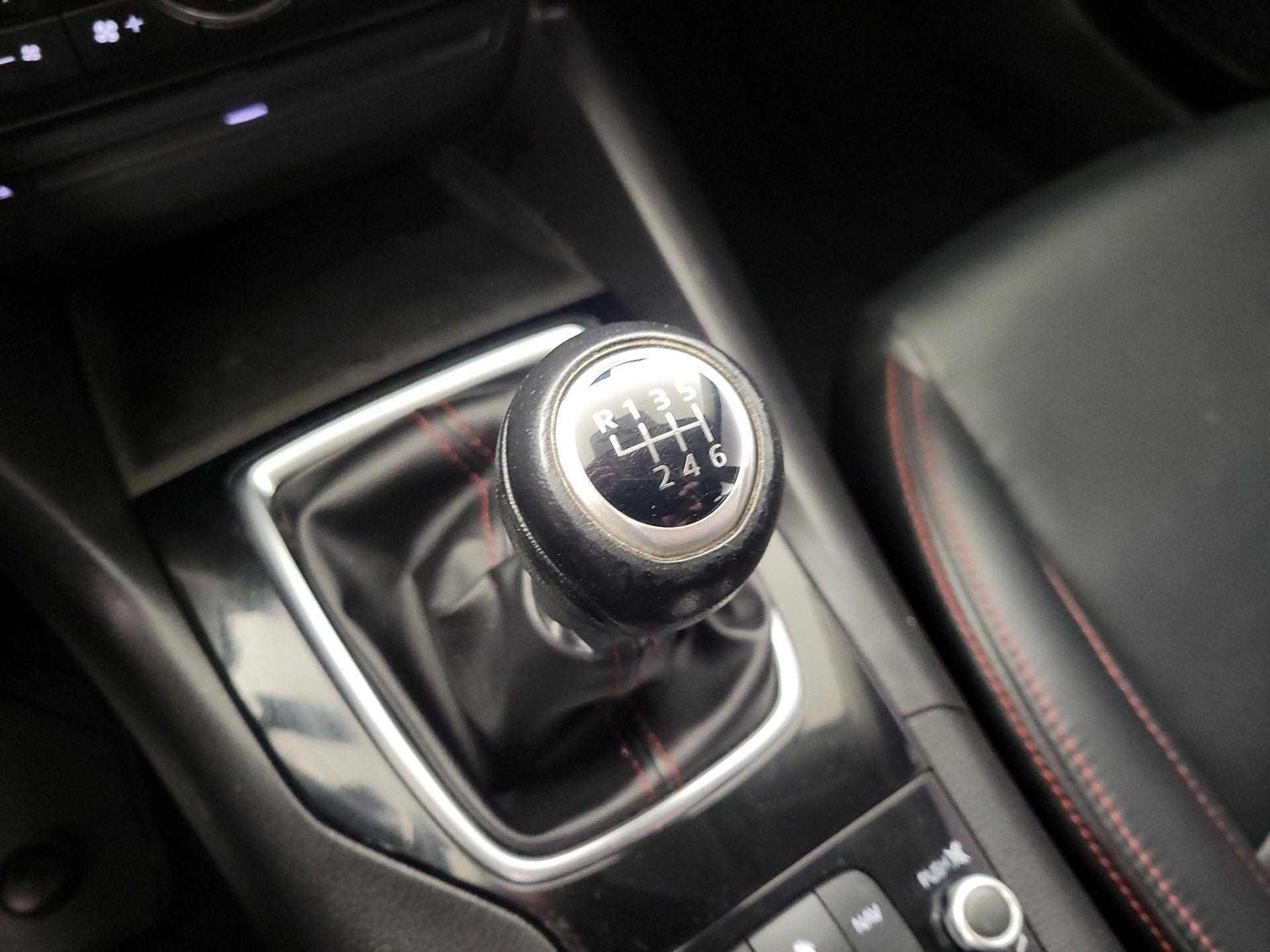 Thumbnail: 2015 Mazda Mazda3 - 18