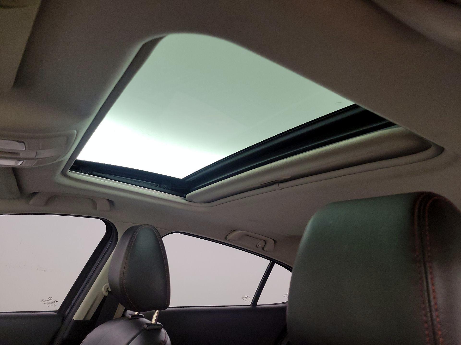 Thumbnail: 2015 Mazda Mazda3 - 20