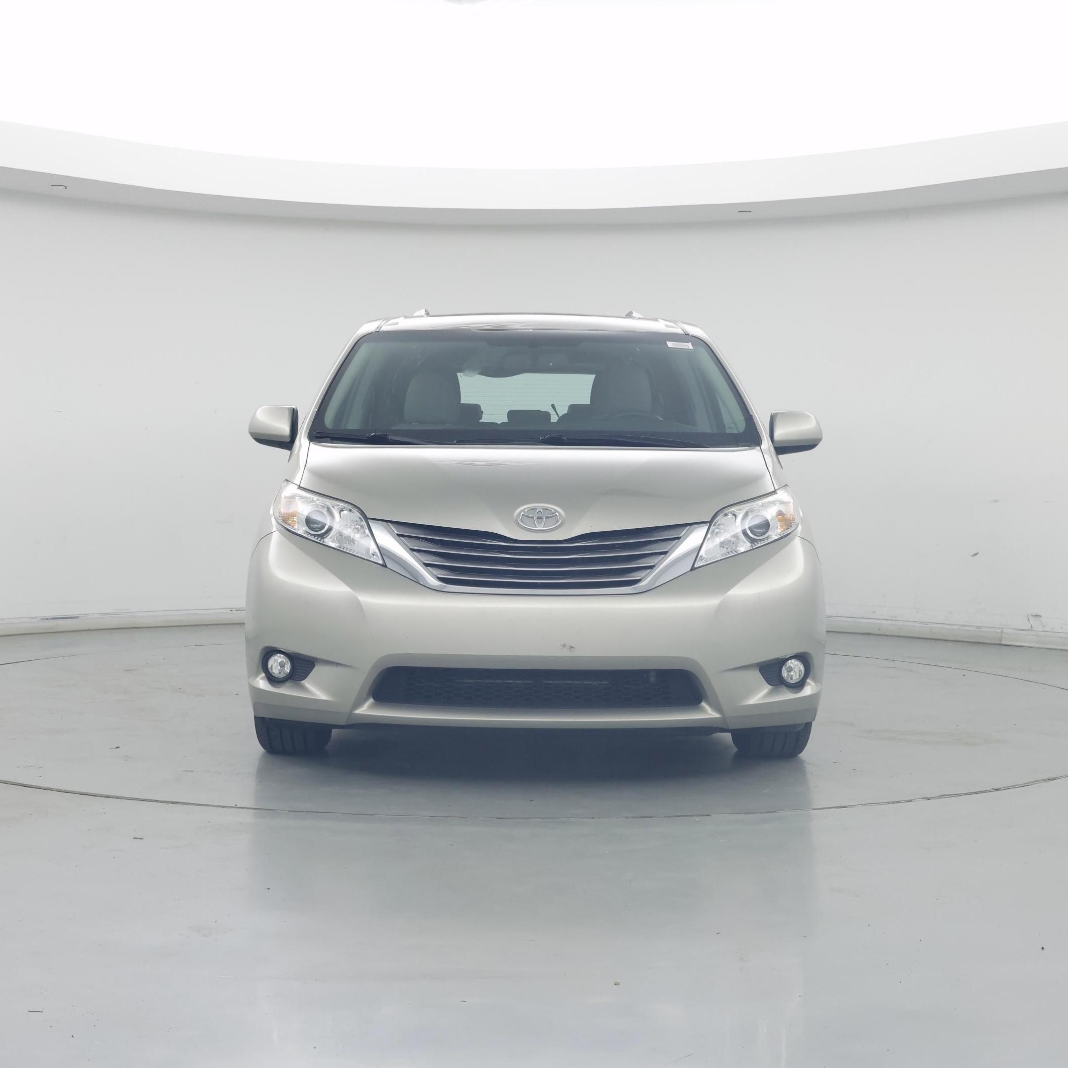 Thumbnail: 2015 Toyota Sienna - 5