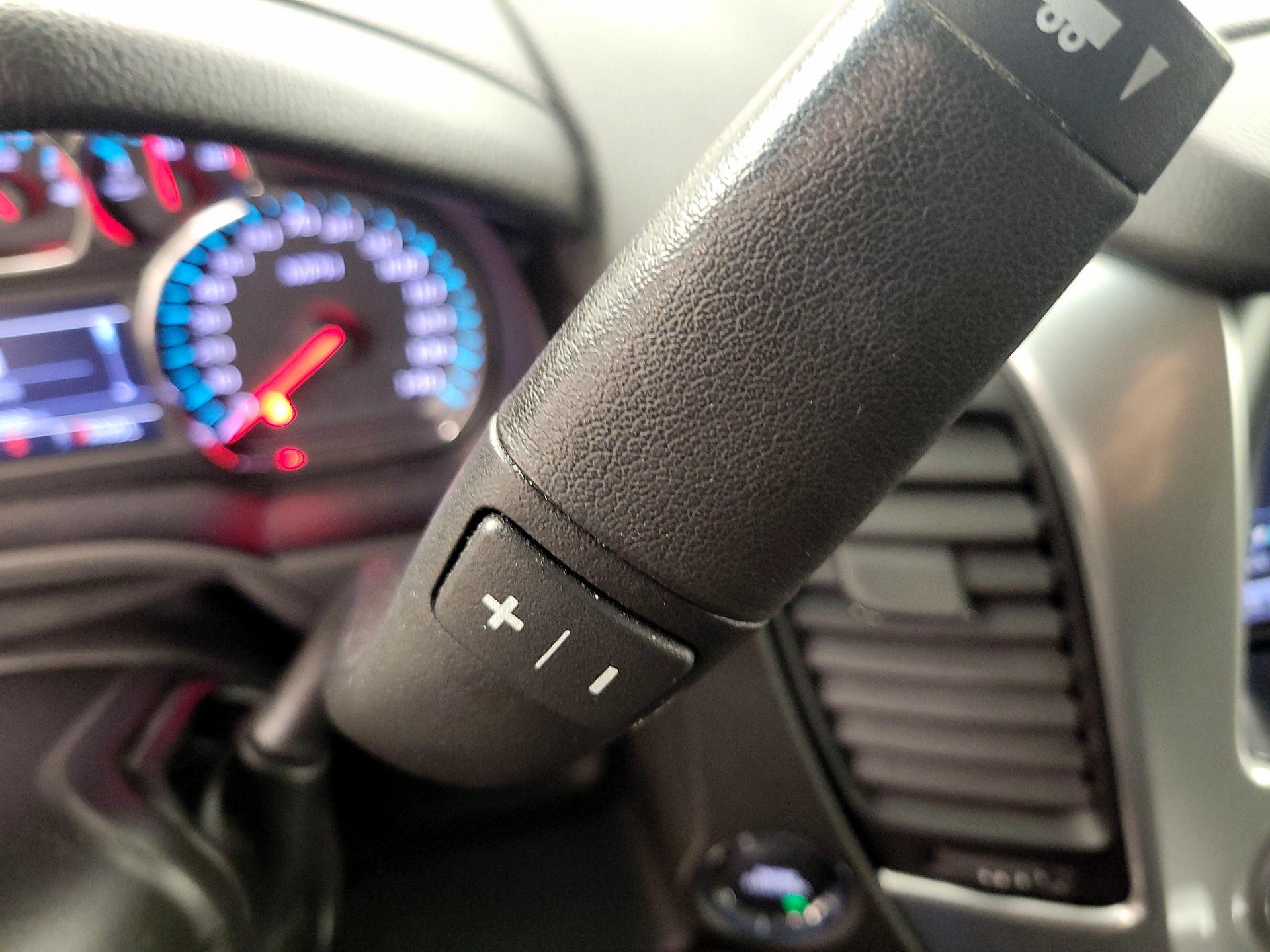 Thumbnail: 2018 Chevrolet Tahoe - 18