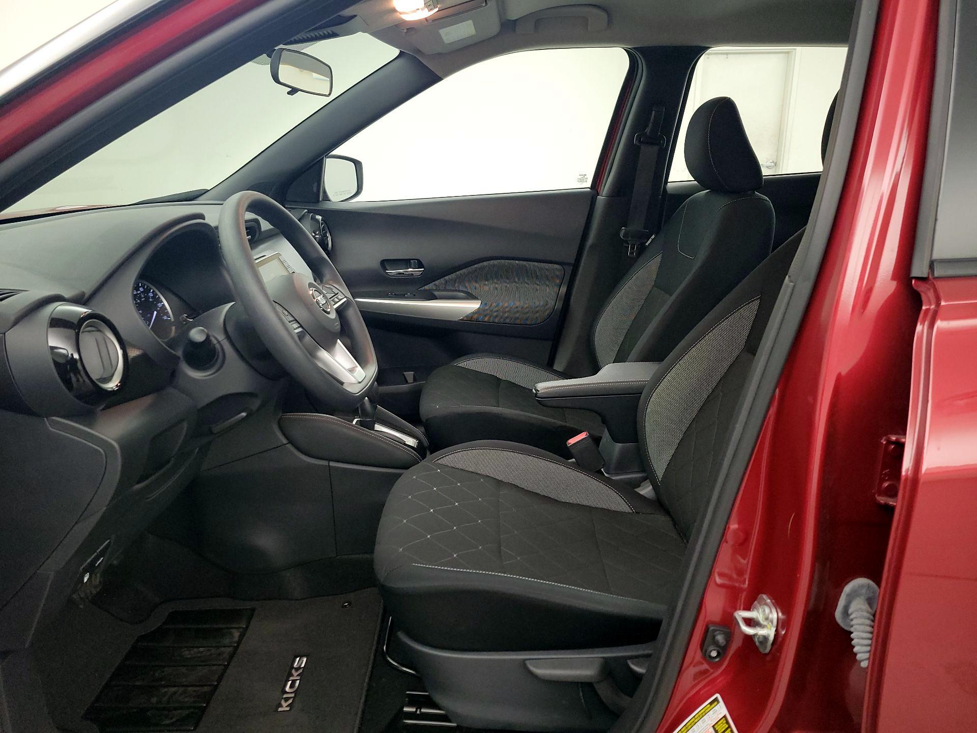 Thumbnail: 2020 Nissan Kicks - 11