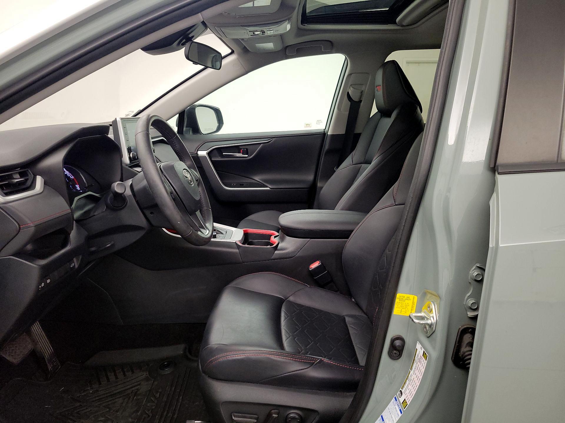 Thumbnail: 2020 Toyota RAV4 - 11