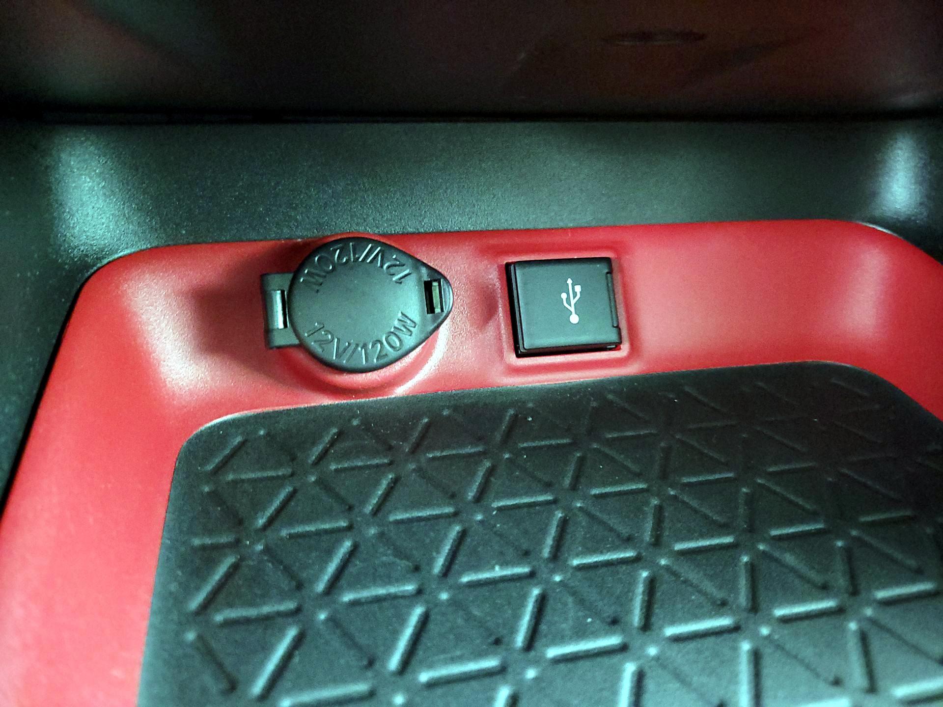 Thumbnail: 2020 Toyota RAV4 - 18