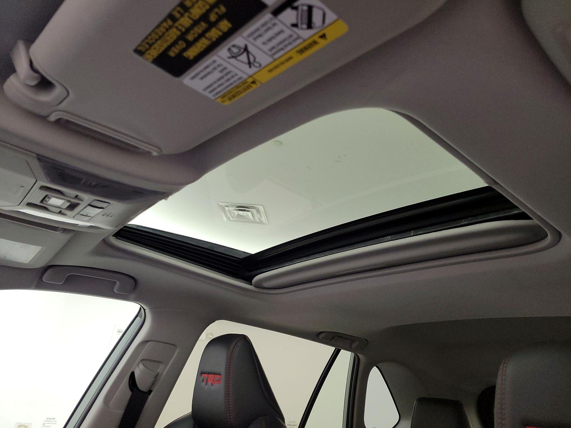 Thumbnail: 2020 Toyota RAV4 - 19