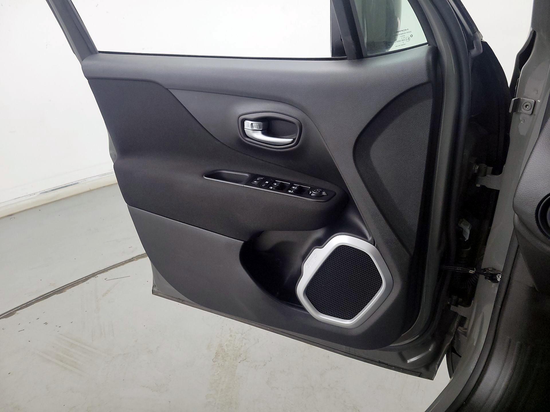 Thumbnail: 2021 Jeep Renegade - 12