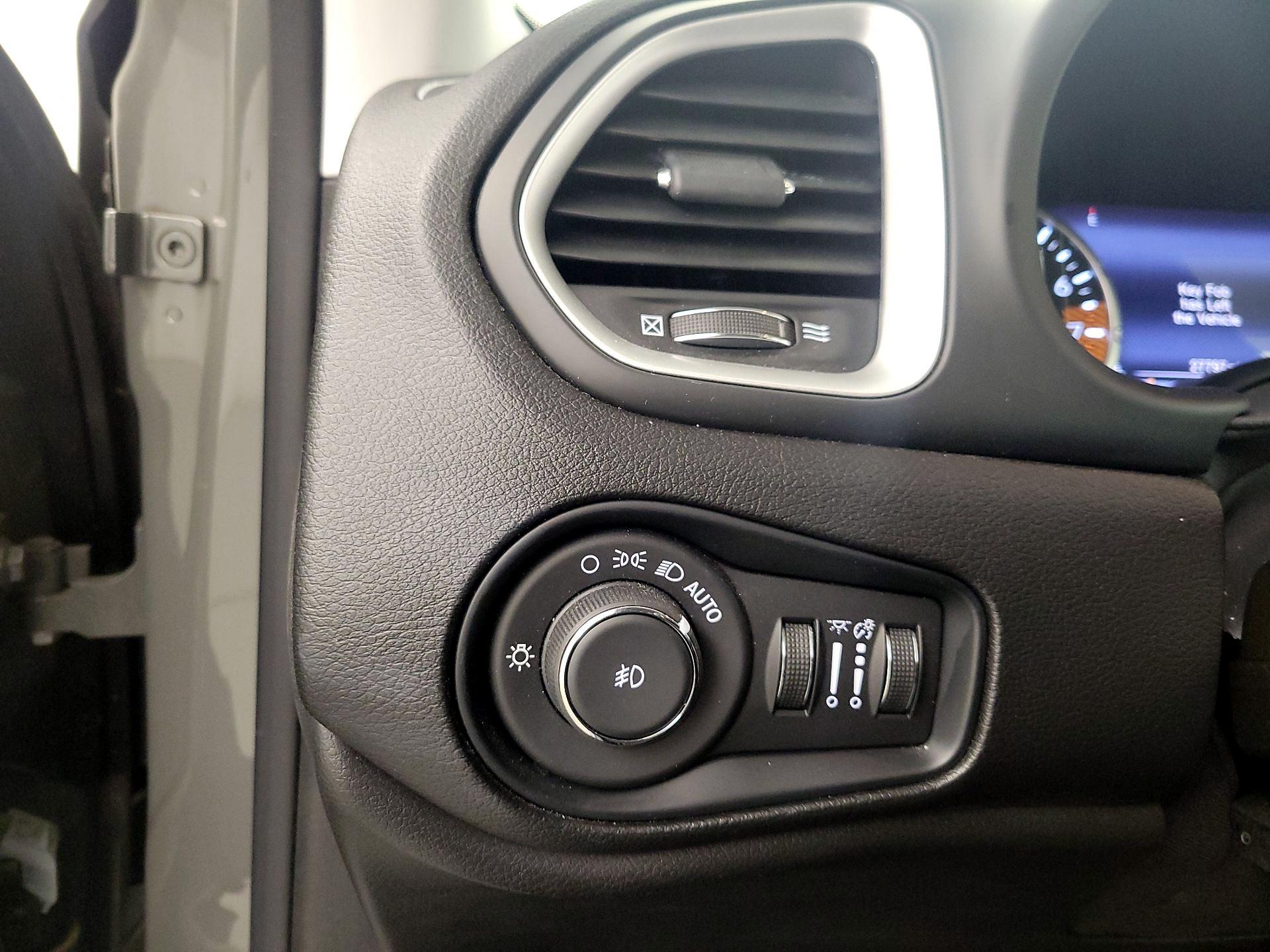 Thumbnail: 2021 Jeep Renegade - 13