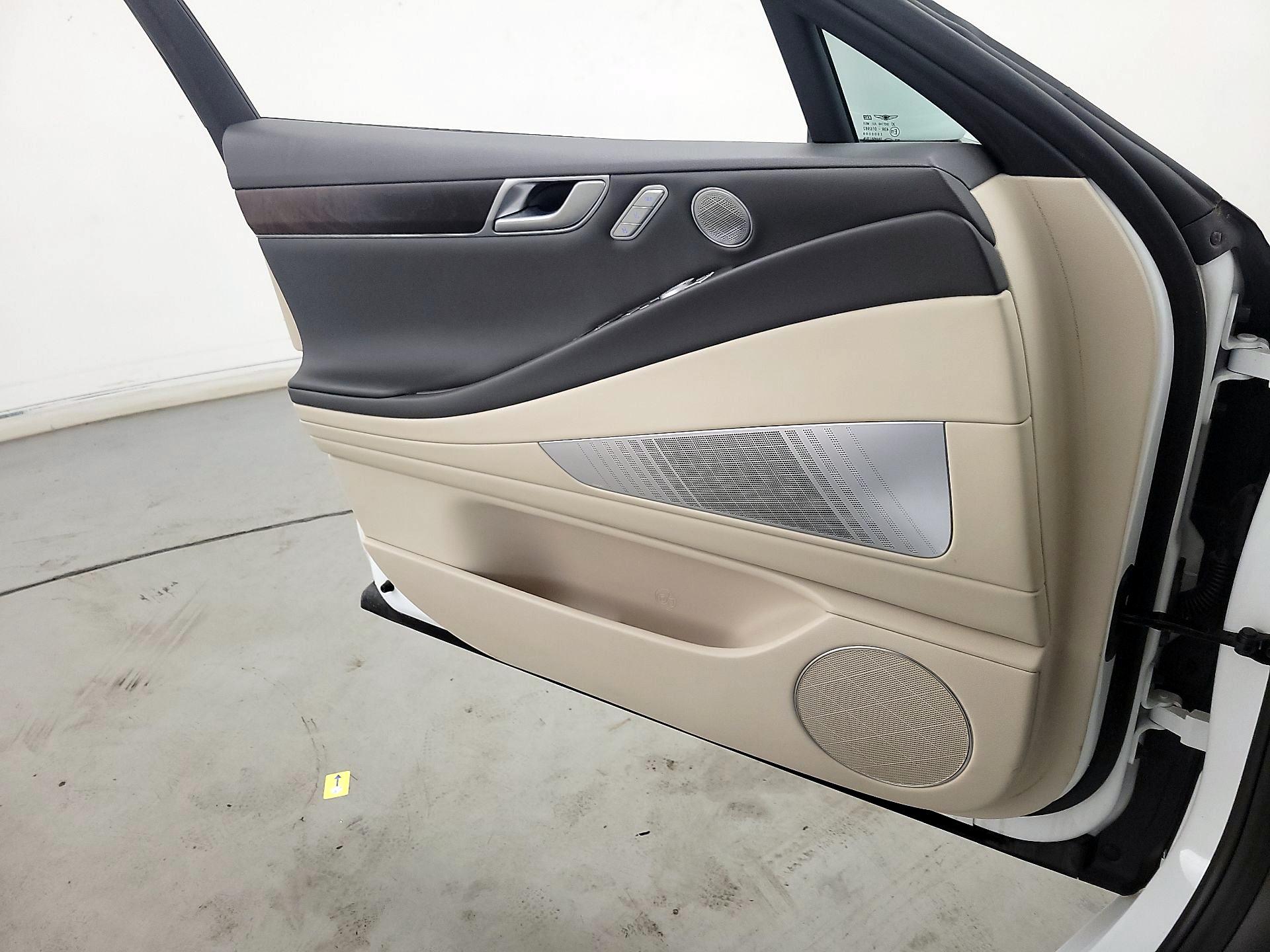 Thumbnail: 2022 Genesis G80 - 12