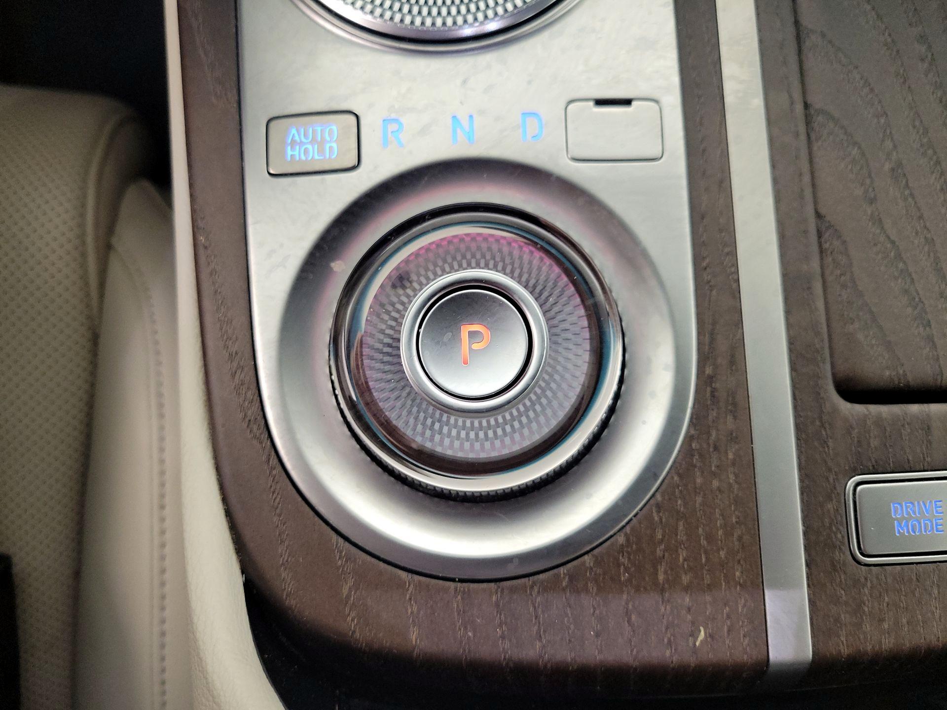 Thumbnail: 2022 Genesis G80 - 18