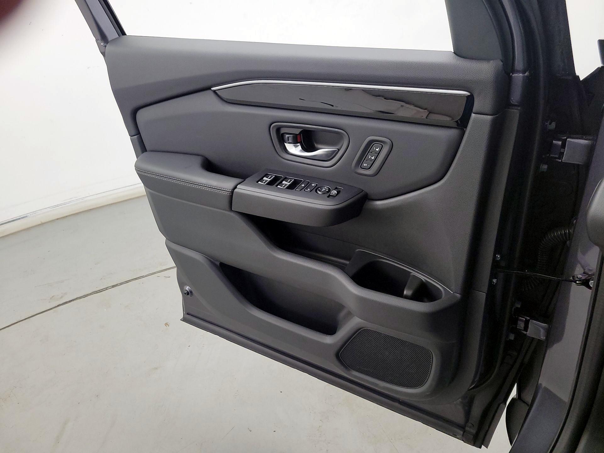 Thumbnail: 2023 Honda Pilot - 12