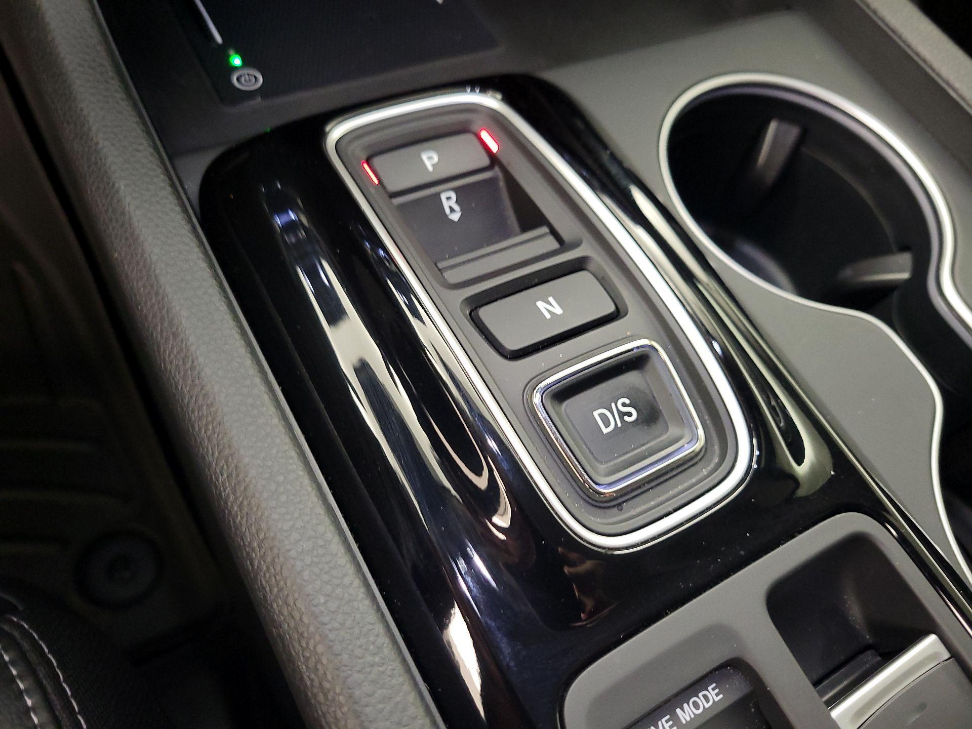 Thumbnail: 2023 Honda Pilot - 18