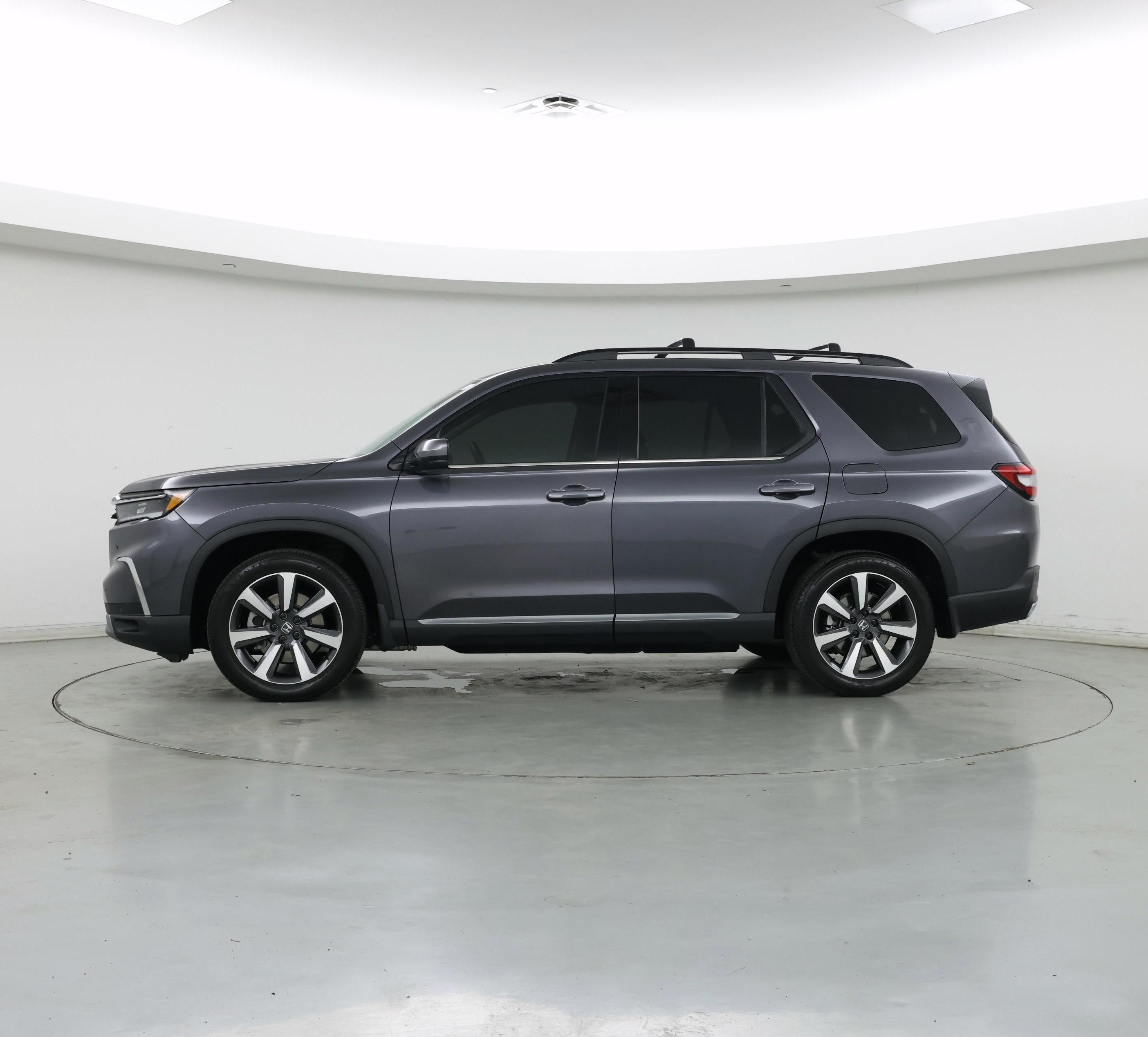 Thumbnail: 2023 Honda Pilot - 3