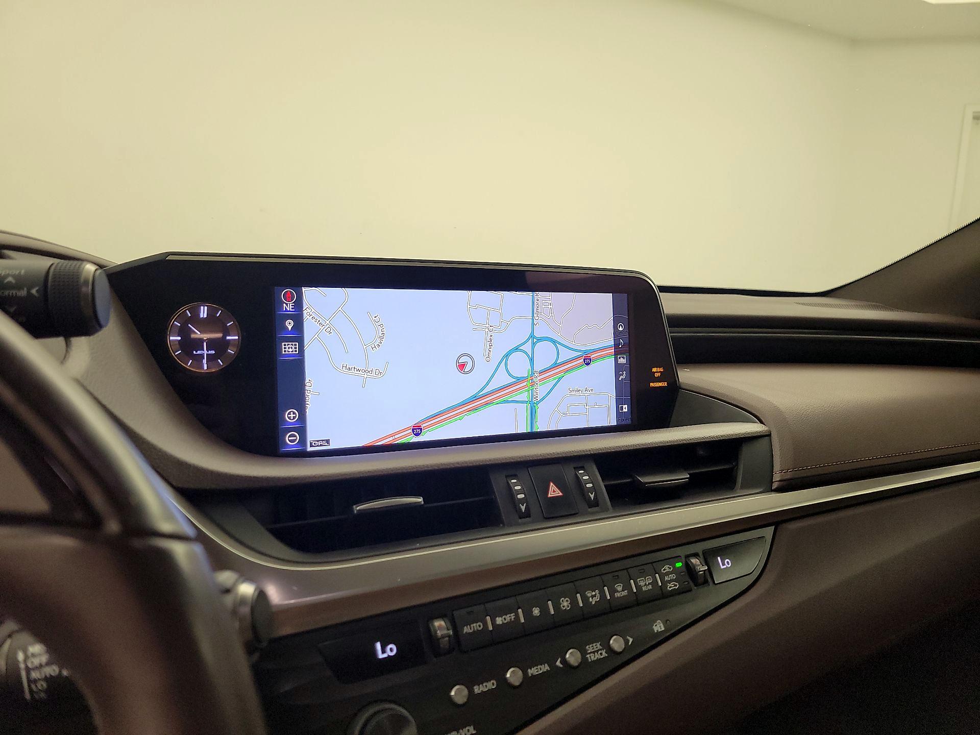 Thumbnail: 2019 Lexus ES - 14
