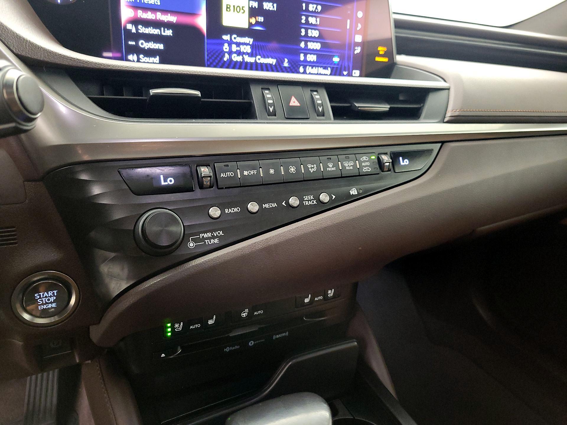 Thumbnail: 2019 Lexus ES - 17