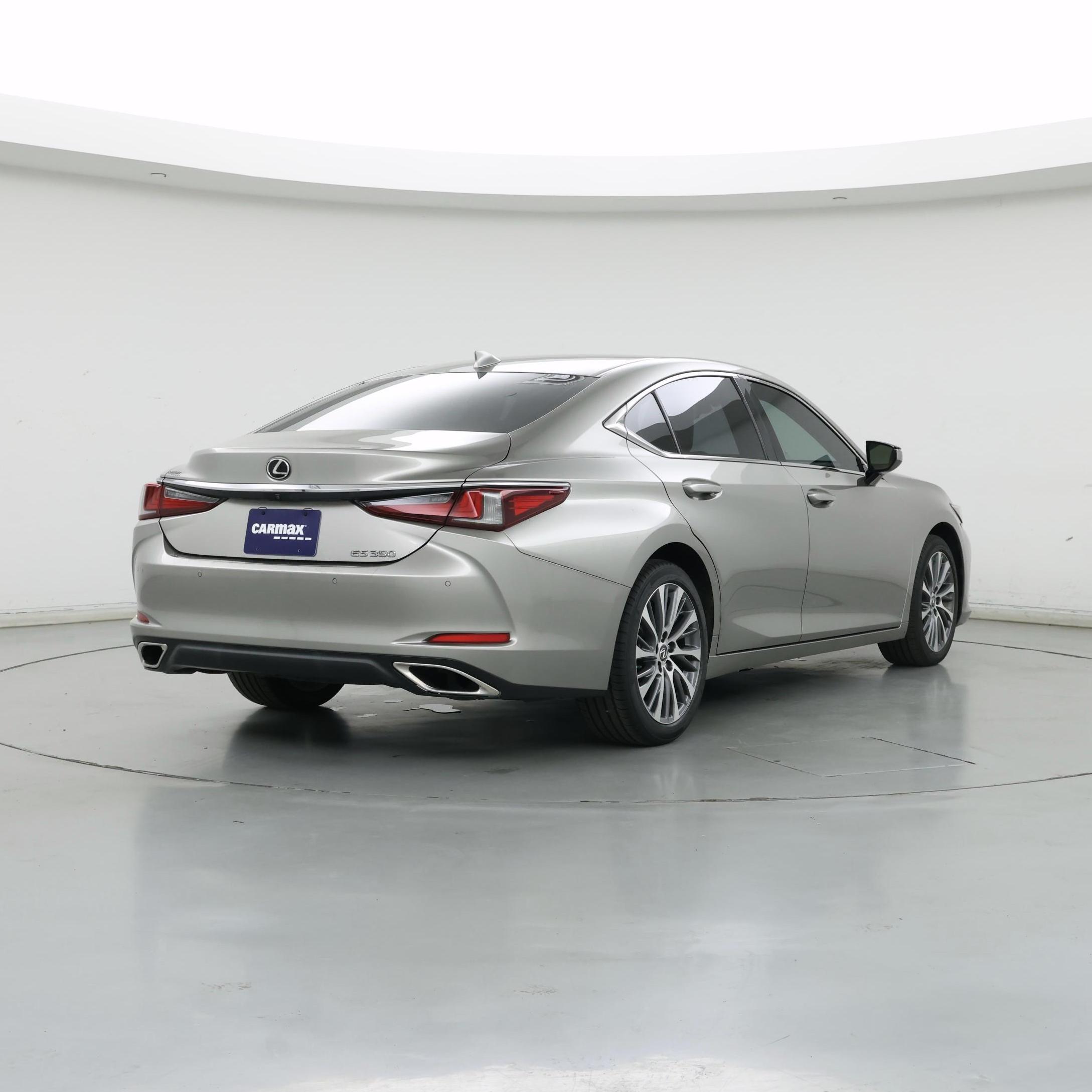 Thumbnail: 2019 Lexus ES - 8