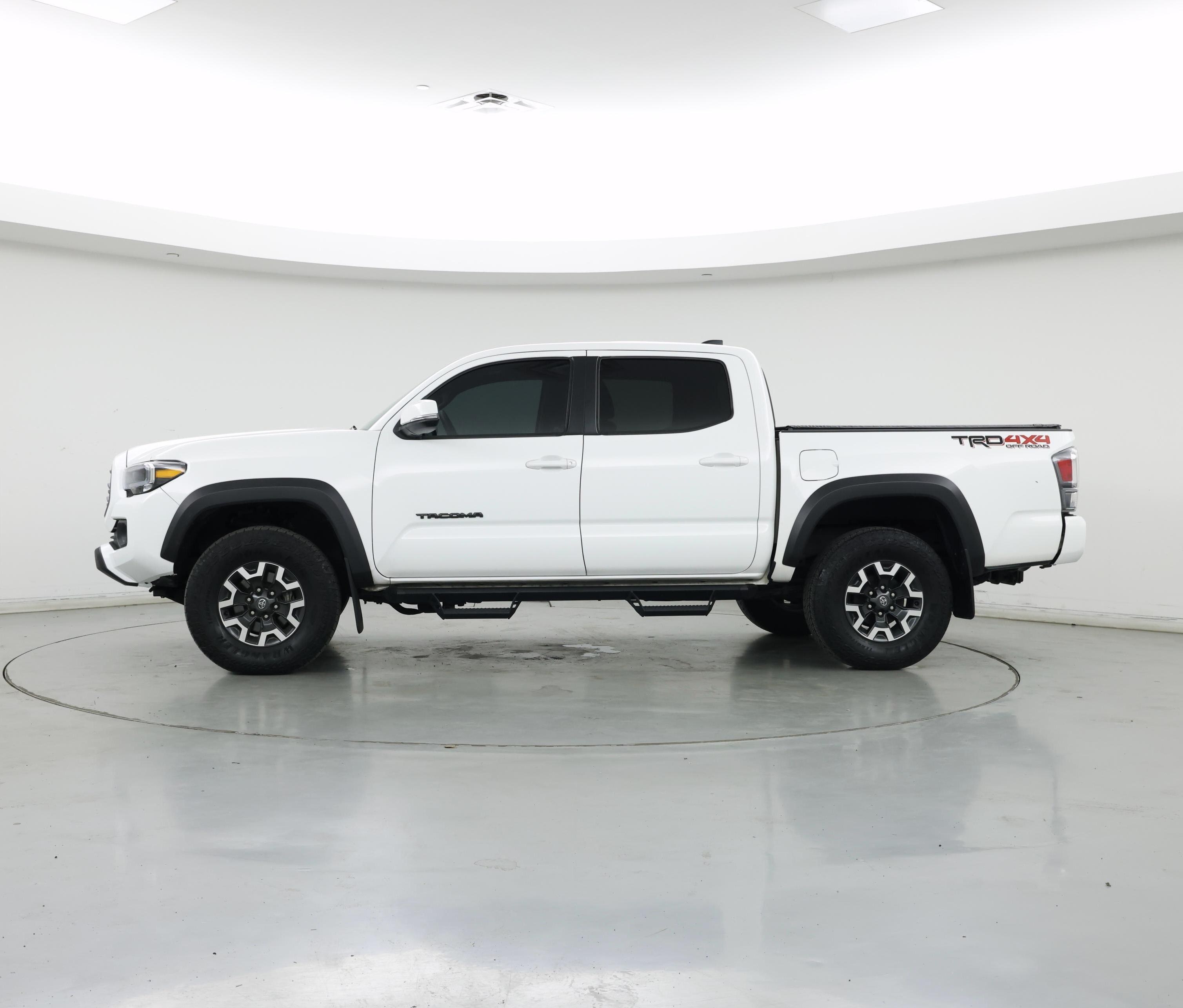 Thumbnail: 2022 Toyota Tacoma - 3