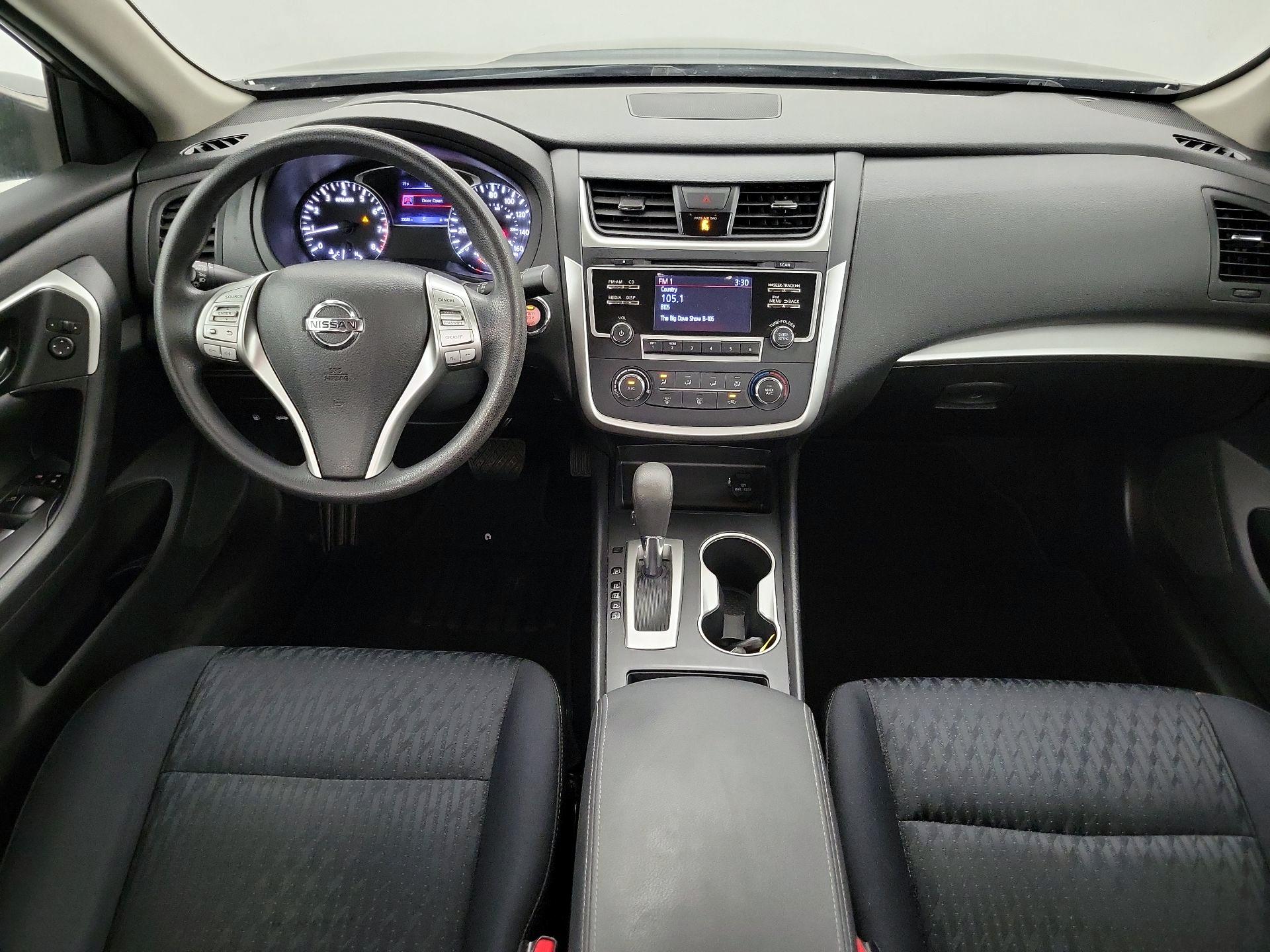 Thumbnail: 2018 Nissan Altima - 9