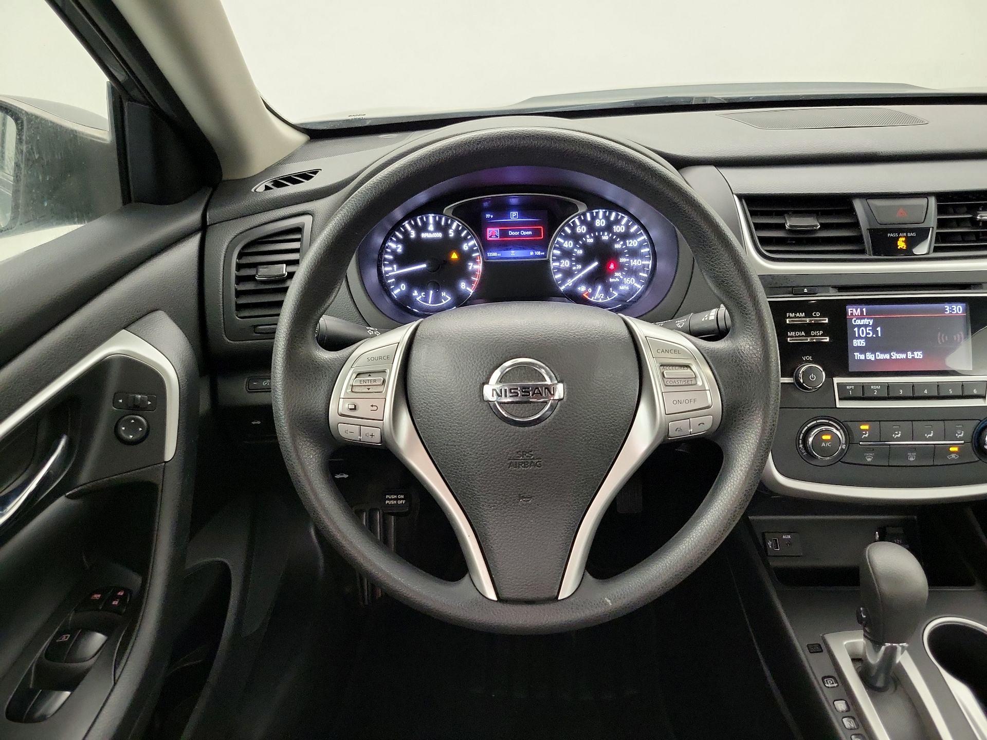 Thumbnail: 2018 Nissan Altima - 10