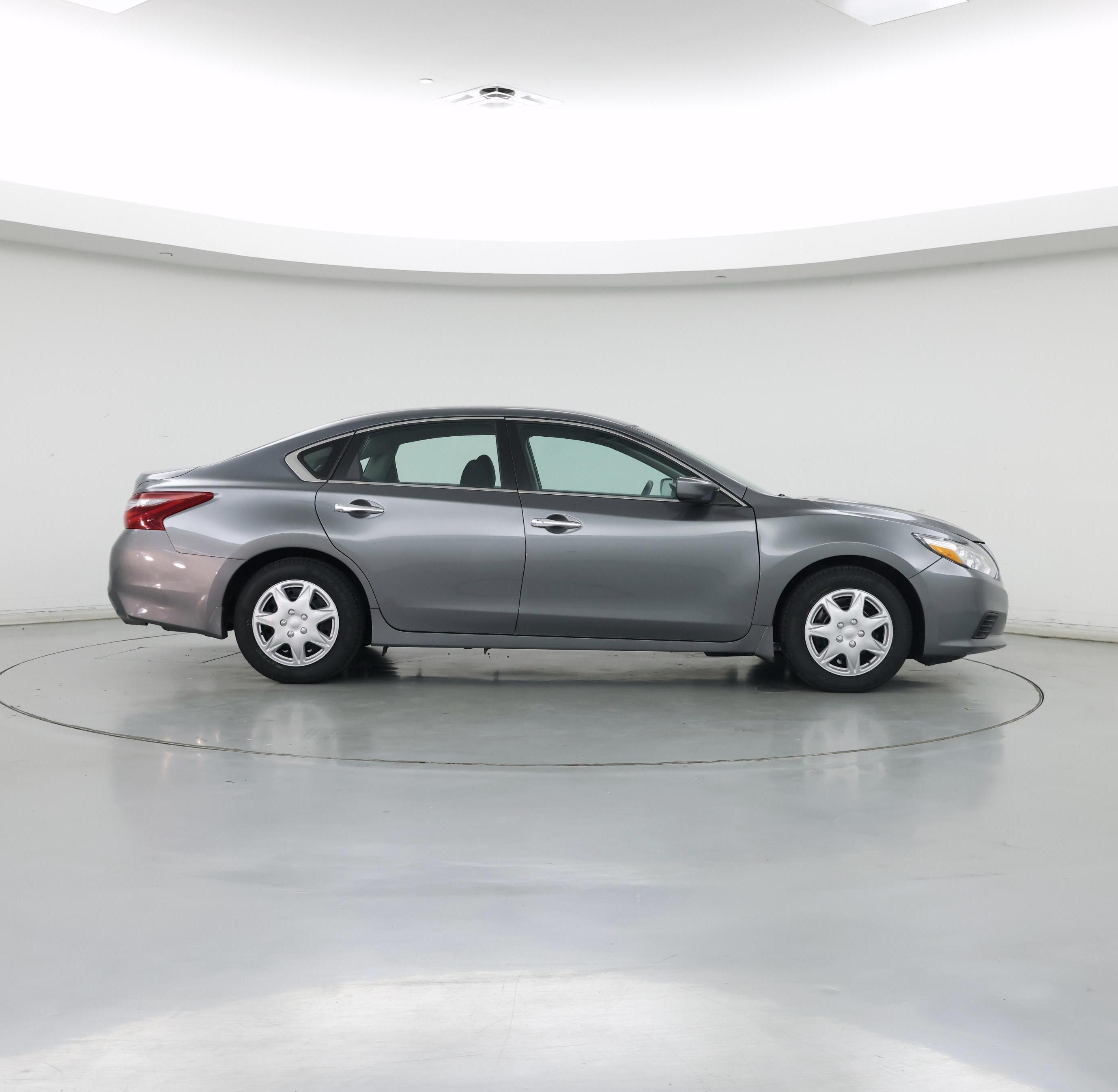 Thumbnail: 2018 Nissan Altima - 7