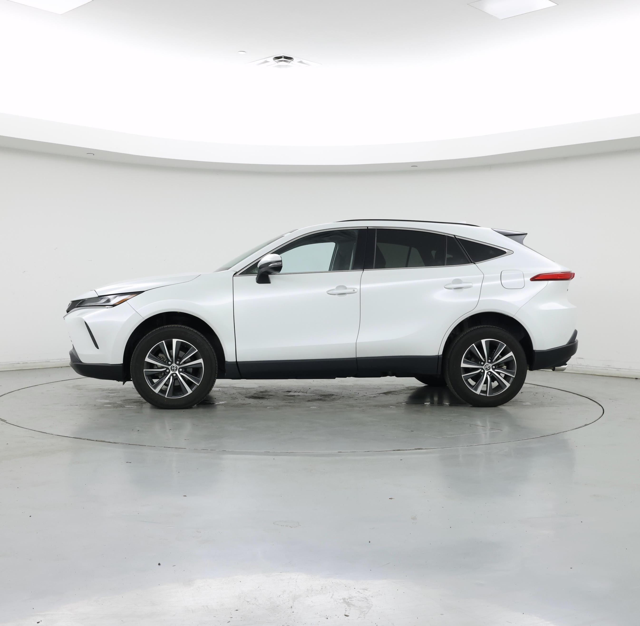 Thumbnail: 2023 Toyota Venza - 3