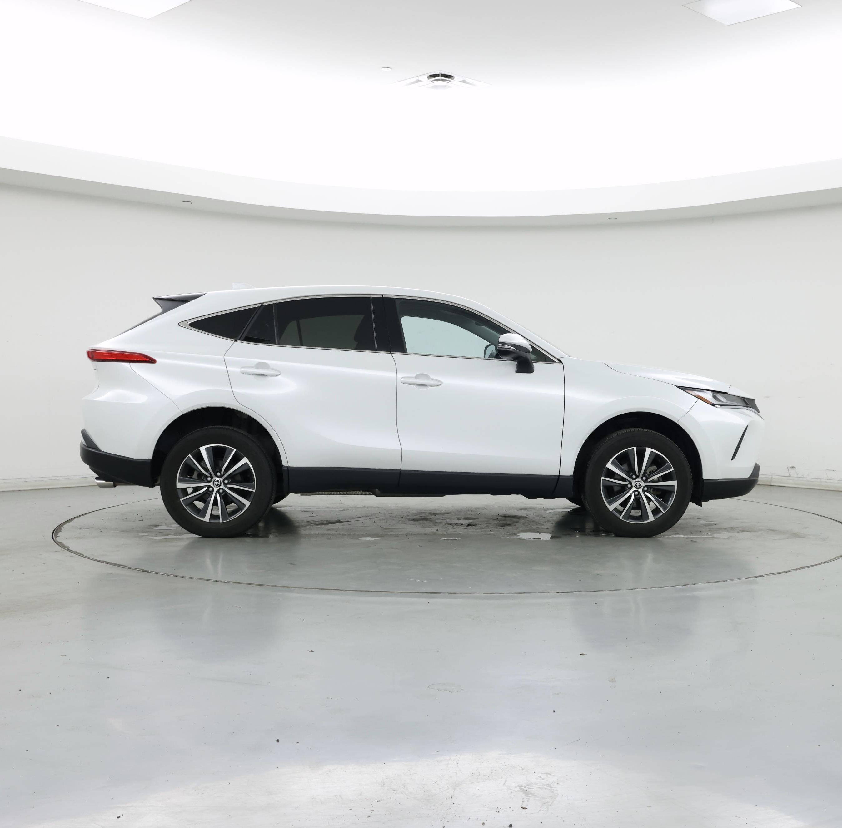Thumbnail: 2023 Toyota Venza - 7