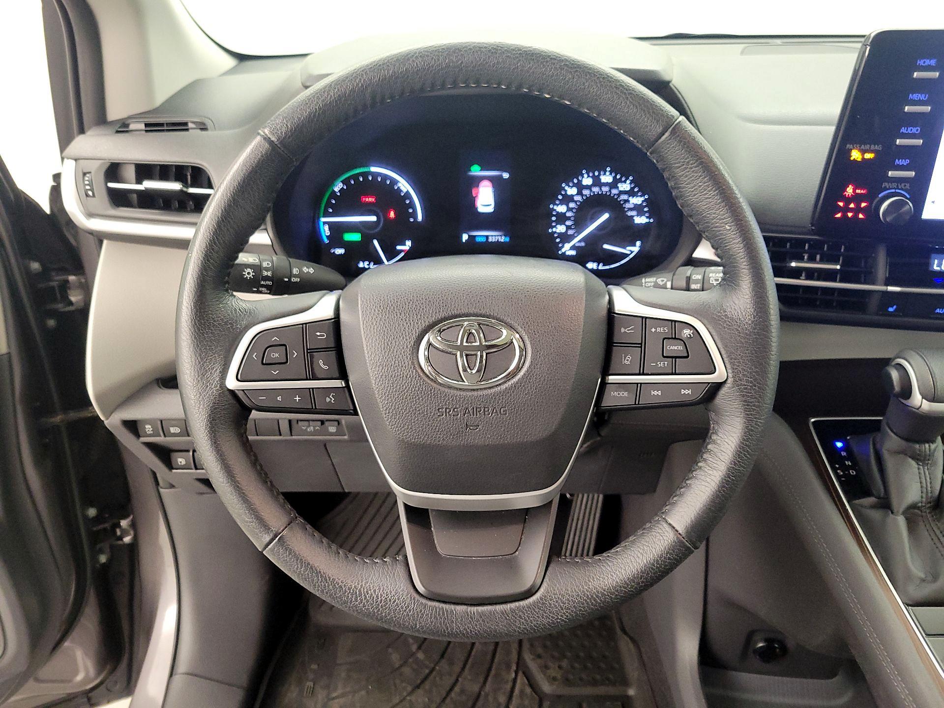 Thumbnail: 2022 Toyota Sienna - 10