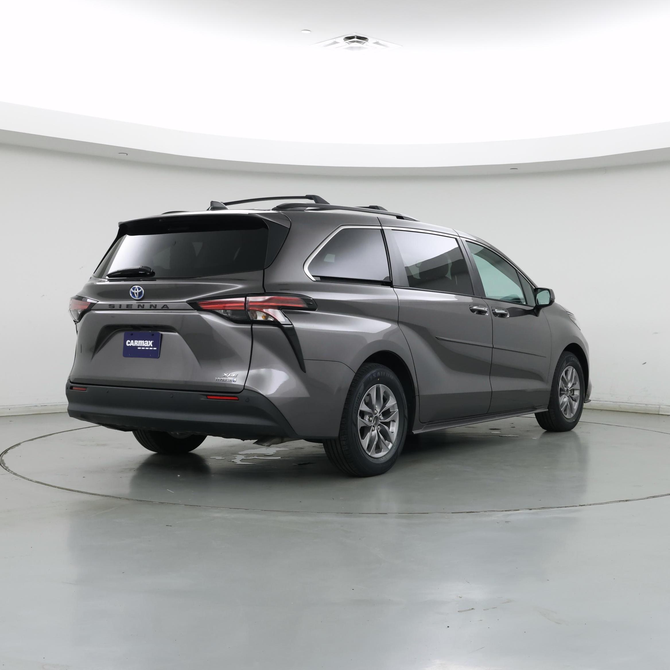Thumbnail: 2022 Toyota Sienna - 8