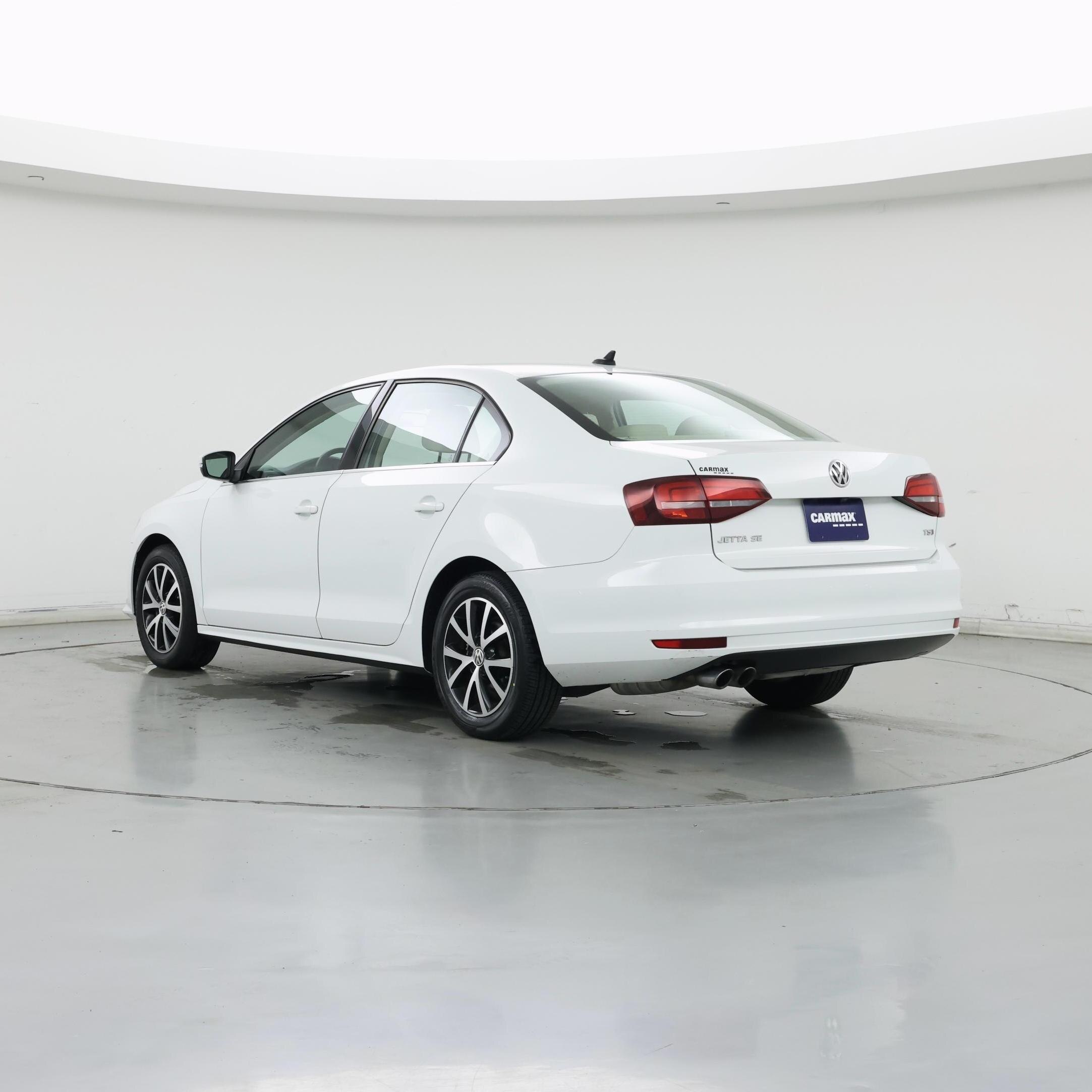 Thumbnail: 2017 Volkswagen Jetta - 2