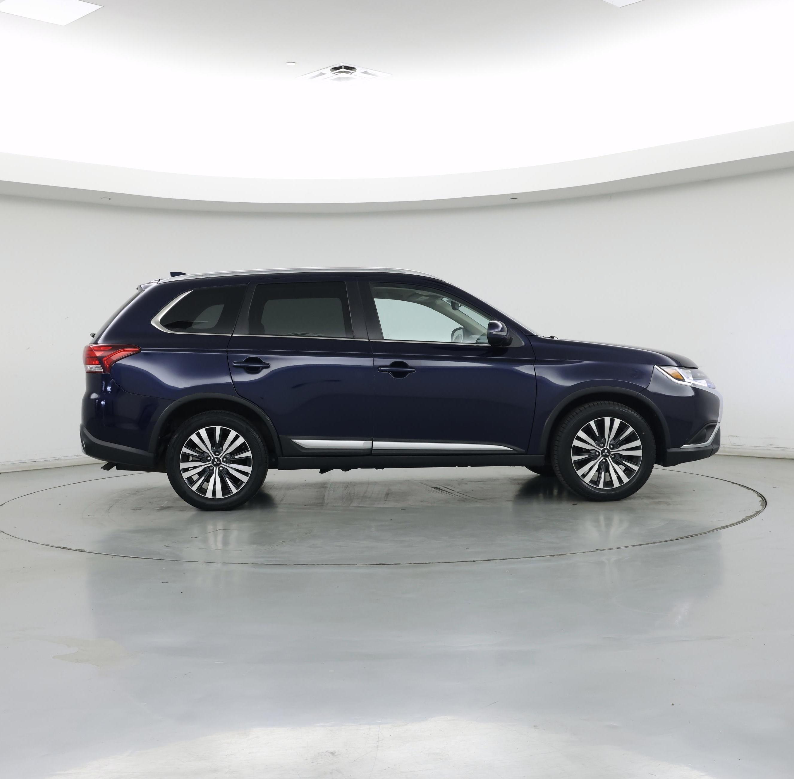 Thumbnail: 2020 Mitsubishi Outlander - 7