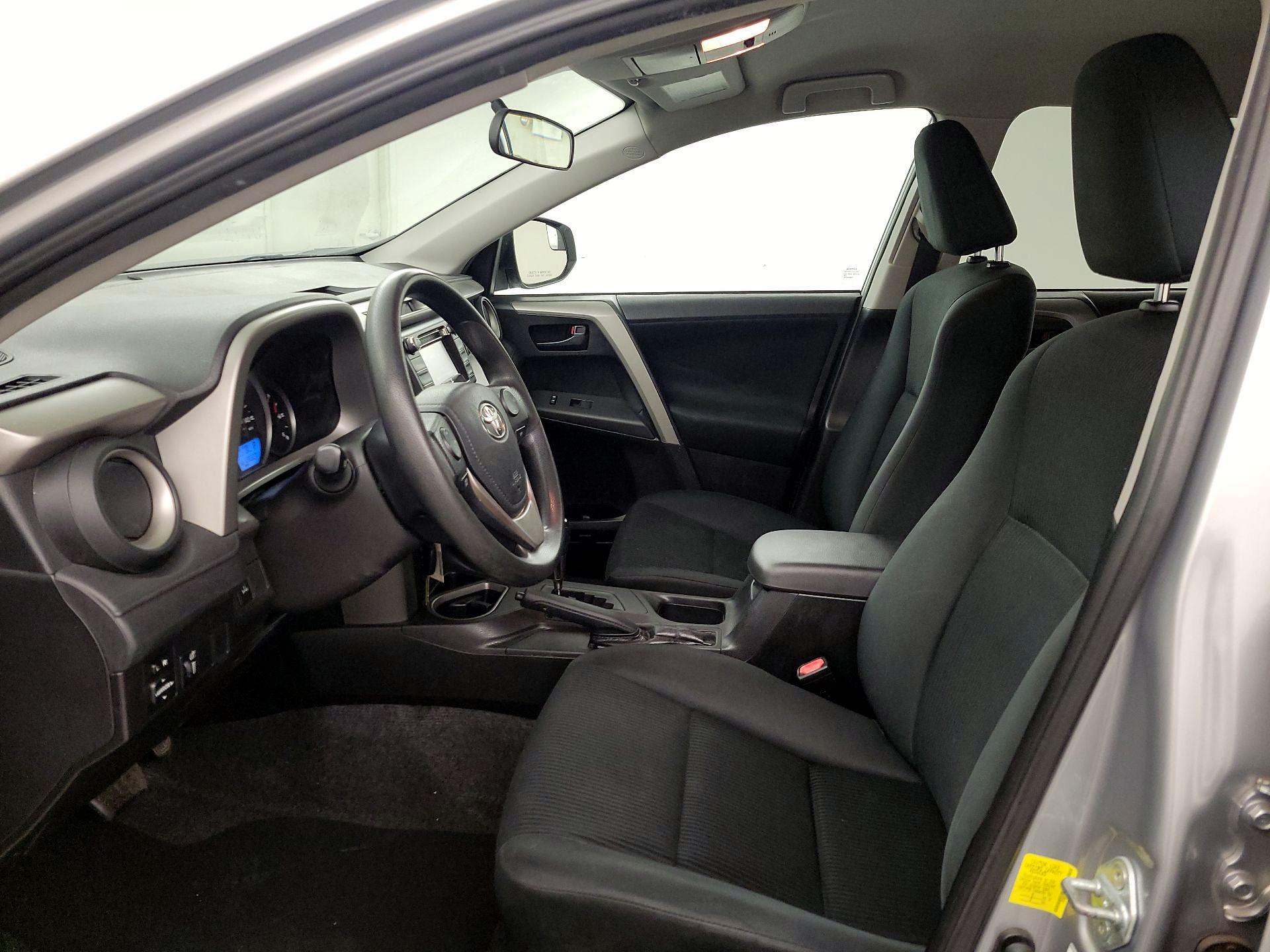 Thumbnail: 2016 Toyota RAV4 - 11